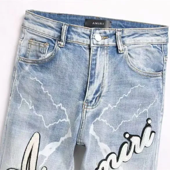 #M09 P168💰 AMIRI patch embroidery jeans trousers AMIRI high street basic ripped tight elastic jeans trousers amiri brand jeans break the production process and cutting of the original jeans, the fabrics are softer and more comfortable Hand-sewn collar label Customized logo buttons Genuine leather tag Color: blue Size: 30-32-34-36