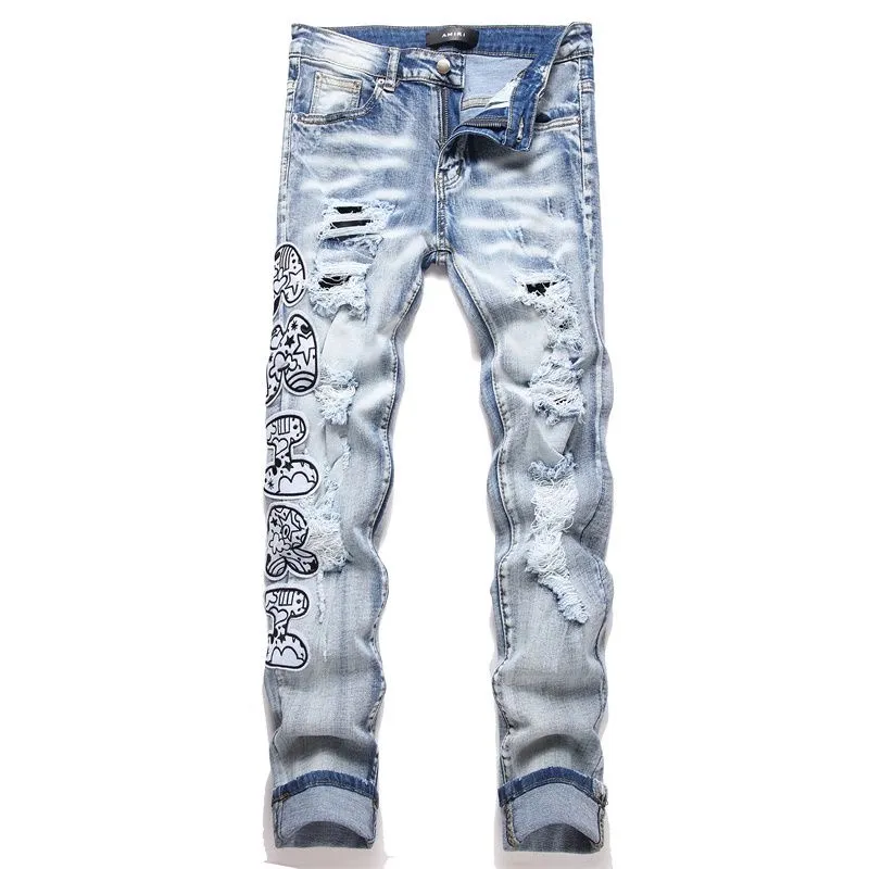 P186 Top replica AMIRI splash-ink medal patch embroidered jeans trousers AMIRI high street basic ripped tight stretch jeans trousers Amiriamiri is transliterated as Emil, which is the name of the founder. Mike Amiri, the founder of amiri, grew up in Los Angeles, USA. He was influenced by the local street culture Rock since childhood, so he founded the amiri brand named after himself. A variety of trendy brand clothing meets the needs of different fashion players. Amiri clothing has novel and unique styles and is a well-known street brand in the United States. Many of its styles and styles are loved by many street photographers. Various clothing styles meet the needs of different people, show their unique temperament, and show the trend of dressing. amiri's jeans are relatively famous. Not only do they have many styles, but the quality of the jeans is also very good. Many celebrities have also worn amiri brand jeans.  The jeans of the amiri brand break through the production process and cutting of the original jeans. The fabrics are relatively soft and comfortable, and are not as hard as some jeans, which can irritate the skin and cause the skin to bleed when worn. Los Angeles trendy brand Amiri's jeans are made with great detail from tailoring to texture, adding wrinkles, bullet holes, damage and other details to add to the trendiness of the jeans. You can choose the style that suits you according to your own needs. Only when you wear a suitable style can you have a certain sense of fashion.  In recent years, high street has become a word that appears more and more frequently in men's clothing. High street style has also become an important direction for everyone's matching. High street related items are basically inseparable from oversize or off-shoulder tops. The lower body is matched with trackpants or tight-fitting denim. In my opinion, the most representative one is perhaps annihilation. Color; picture color Size: m l xl xxl