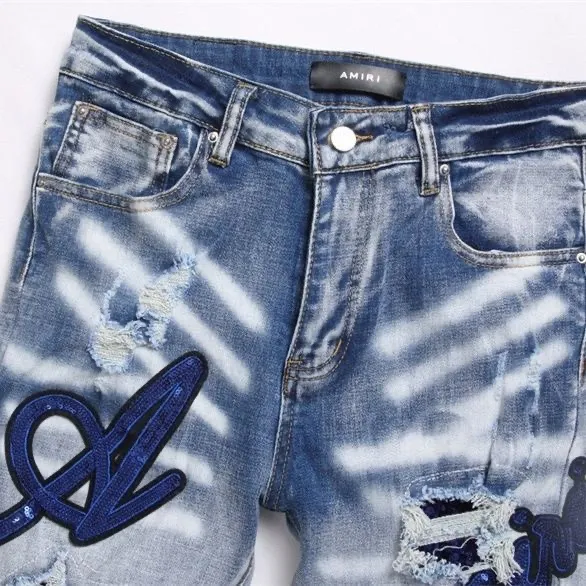 P180 Top replica AMIRI denim shorts AMIRI high street basic ripped tight stretch jeans trousers Amiriamiri is transliterated as Emil, which is the name of the founder. Mike Amiri, the founder of amiri, grew up in Los Angeles, USA. He was influenced by the local street culture Rock since he was a child, so he founded the amiri brand named after himself. A variety of trendy clothing meets the needs of different fashion players. Amiri clothing has novel and unique styles and is a well-known street brand in the United States. Many of its styles and styles are loved by many street photographers. Various clothing styles meet the needs of different people, show their unique temperament, and show the trend of dressing. amiri's jeans are relatively famous. Not only do they have many styles, but the quality of the jeans is also very good. Many celebrities have also worn amiri brand jeans. Fashionability.  Color; picture color Size: m l xl xxl
