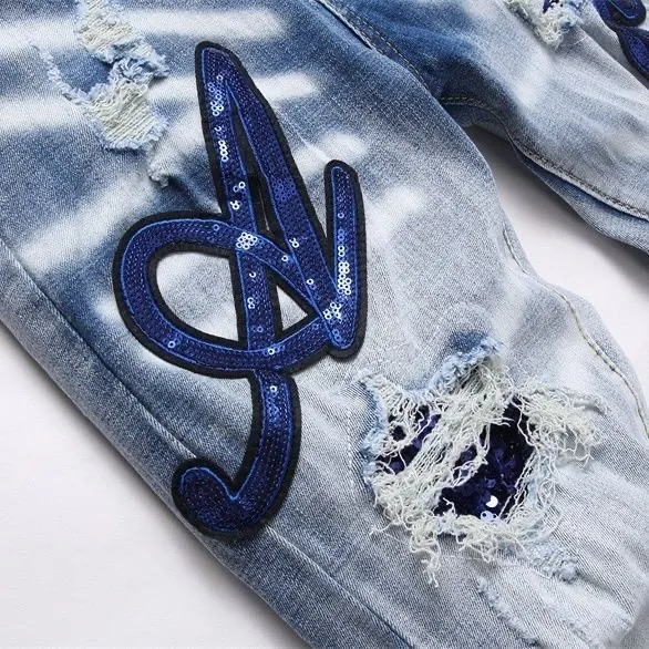 P180 Top replica AMIRI denim shorts AMIRI high street basic ripped tight stretch jeans trousers Amiriamiri is transliterated as Emil, which is the name of the founder. Mike Amiri, the founder of amiri, grew up in Los Angeles, USA. He was influenced by the local street culture Rock since he was a child, so he founded the amiri brand named after himself. A variety of trendy clothing meets the needs of different fashion players. Amiri clothing has novel and unique styles and is a well-known street brand in the United States. Many of its styles and styles are loved by many street photographers. Various clothing styles meet the needs of different people, show their unique temperament, and show the trend of dressing. amiri's jeans are relatively famous. Not only do they have many styles, but the quality of the jeans is also very good. Many celebrities have also worn amiri brand jeans. Fashionability.  Color; picture color Size: m l xl xxl