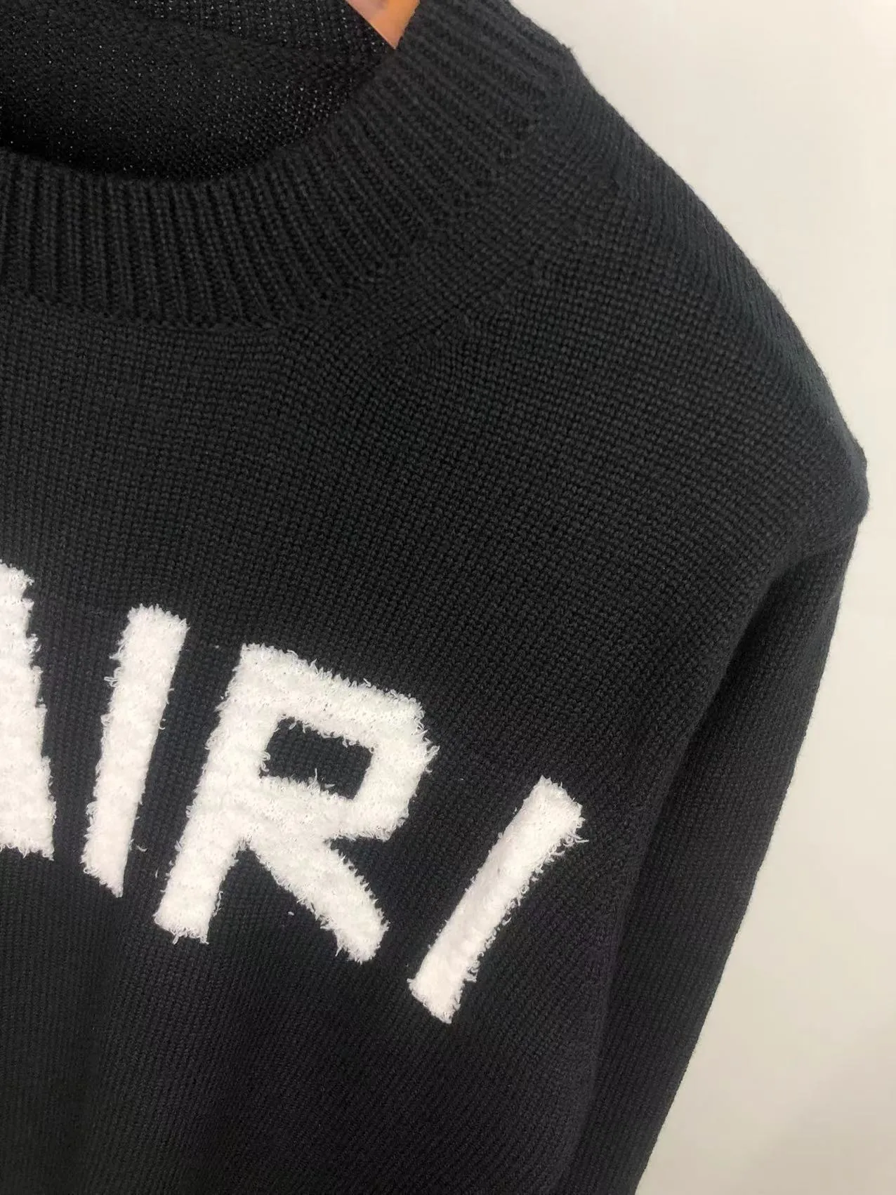 P230 🎉 AMIRI new style letter Logo jacquard, tassels destroyed holes European and American style sweater, color: pearl white, black size: S M L XL XXL