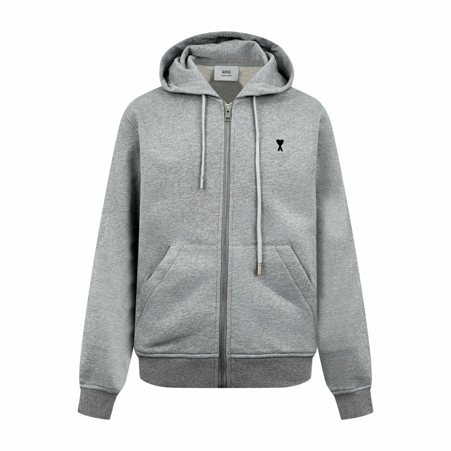 🅿️480 [Exclusive supply] Ami love embroidered hooded jacket (grey). Original purchase and development of 3,400 yuan. The fabric is made of custom-made mercerized cotton. It feels delicate and comfortable to the skin. It is based on matte gray. It comes with a soft light filter. The black silk thread dances on the chest with love embroidery. It is low-key and powerful. The French romantic code is engraved. It is the ultimate simplification of color. It also conveys the love and persistence of life. Use simplicity to control complexity, outline the silhouette with freedom, and use imported machine embroidery technology. Use advanced computer control systems and precision mechanical components to realize Ami love embroidery operations with high precision. The lines are smooth and delicate, and the fabrics have been washed. It has a better hand feel and texture. It is not easy to deform, not easy to shrink, not easy to fade, and maintains long-term beauty. Size:S-M-L-XL