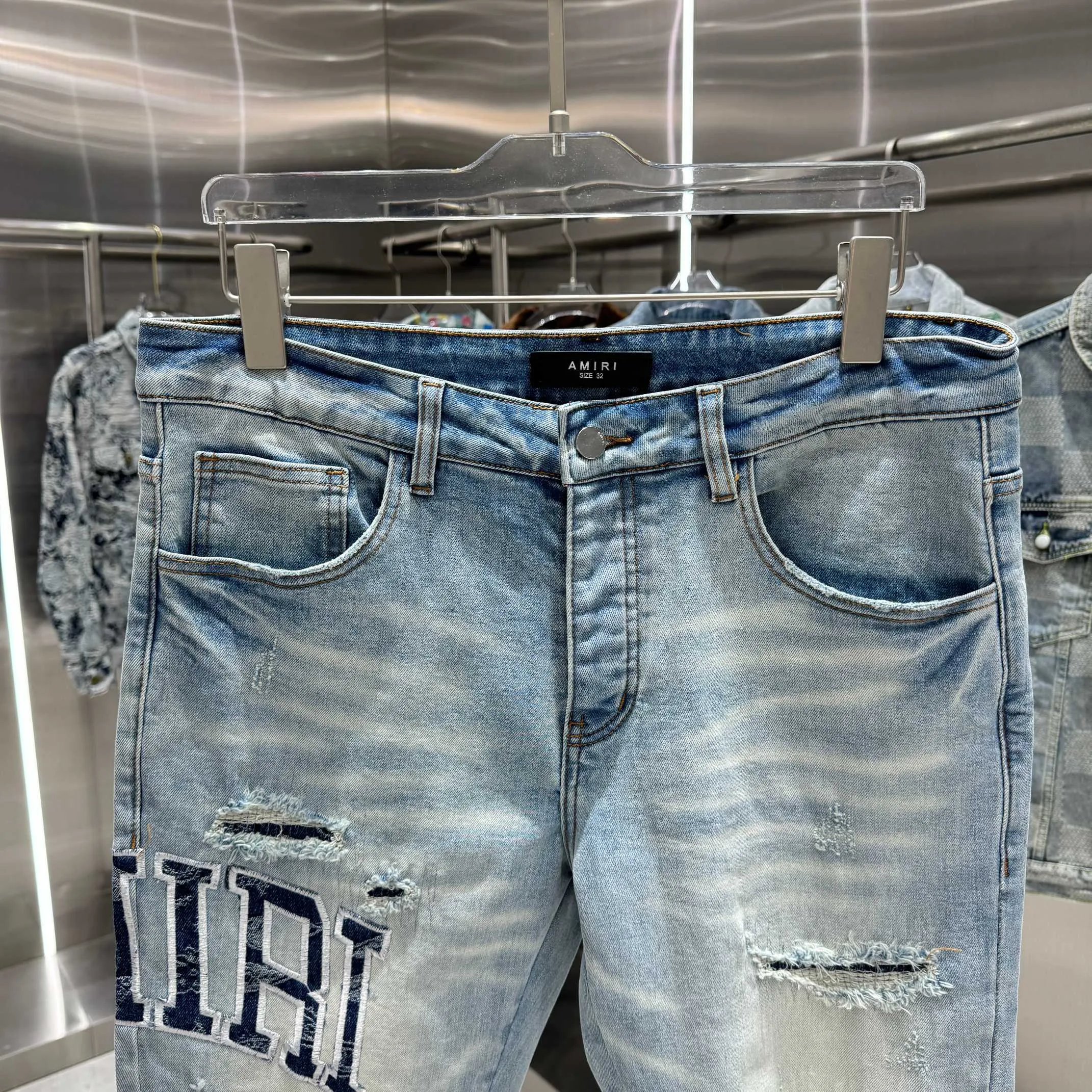 P290 Amiri ripped letter embroidered slim fit stretch jeans Color light blue Size 30 32 34 36 38