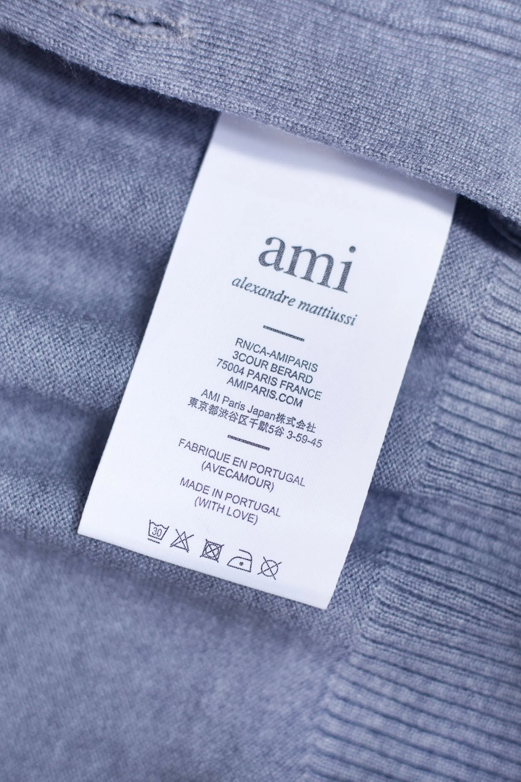 P176 Style Number: MQ803 AMI Classic Little Love Series Embroidered Cardigan Sweater Highest Version Supports Comparison Color: Gray Size: S-XL