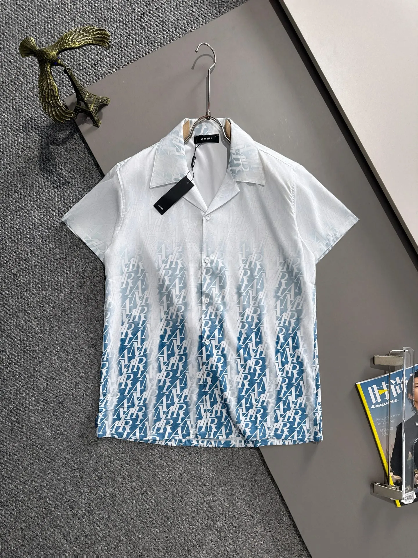 P360 AMIRI 2026 spring and summer classic LOGO design full-print suit, light and thin cotton full-body digital printing, made of high-quality polyester fiber fabric, breathable mesh lining is added to the pants, carefully crafted to a standard version, can be matched separately with clothes, versatile style for leisure time! The classic logo on the whole body is very eye-catching, showing a sense of luxury and style, becoming a classic and mainstream style that never goes out of style and is elegant! Extremely handsome, classic and heroic. Same style for men and women. Size: M-3XL (please note your height and weight when placing an order)