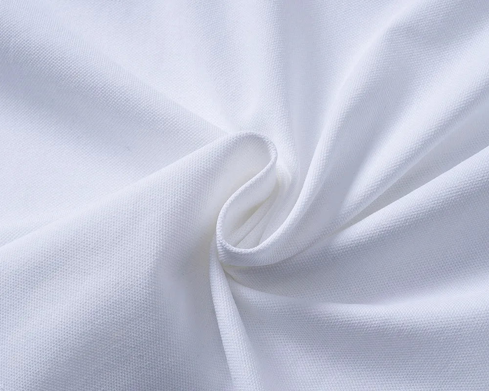 P150 Mili's 2026 spring and summer official website's new lapel T-shirt is made of mercerized pearl fabric and embroidered on the chest. It is handsome, the fabric is comfortable, the workmanship is rigorous, and the threads are neatly routed. Good upper body effect·size M-3XL white