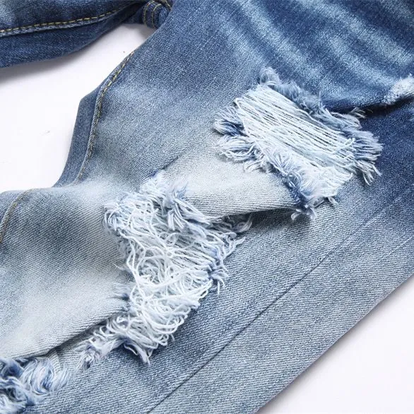 P180 Top replica AMIRI splash-ink medal patch embroidered jeans trousers AMIRI high street basic ripped tight stretch jeans trousers Amiriamiri is transliterated as Emil, which is the name of the founder. Mike Amiri, the founder of amiri, grew up in Los Angeles, USA. He was influenced by the local street culture Rock since he was a child, so he founded the amiri brand named after himself. A variety of trendy brand clothing meets the needs of different fashion players. Amiri clothing has novel and unique styles and is a well-known street brand in the United States. Many of its styles and styles are loved by many street photographers. Various clothing styles meet the needs of different people, show their unique temperament, and show the trend of dressing. amiri's jeans are relatively famous. Not only do they have many styles, but the quality of the jeans is also very good. Many celebrities have also worn amiri brand jeans.  The jeans of the amiri brand break through the production process and cutting of the original jeans. The fabrics are relatively soft and comfortable, and are not as hard as some jeans, which can irritate the skin and cause the skin to bleed when worn. Los Angeles trendy brand Amiri's jeans are made with great detail from tailoring to texture, adding wrinkles, bullet holes, damage and other details to add to the trendiness of the jeans. You can choose the style that suits you according to your own needs. Only when you wear a suitable style can you have a certain sense of fashion.  In recent years, high street has become a word that appears more and more frequently in men's clothing. High street style has also become an important direction for everyone's matching. High street related items are basically inseparable from oversize or off-shoulder tops. The lower body is matched with trackpants or tight-fitting denim. In my opinion, the most representative one is perhaps annihilation. Color; picture color Size: m l xl xxl