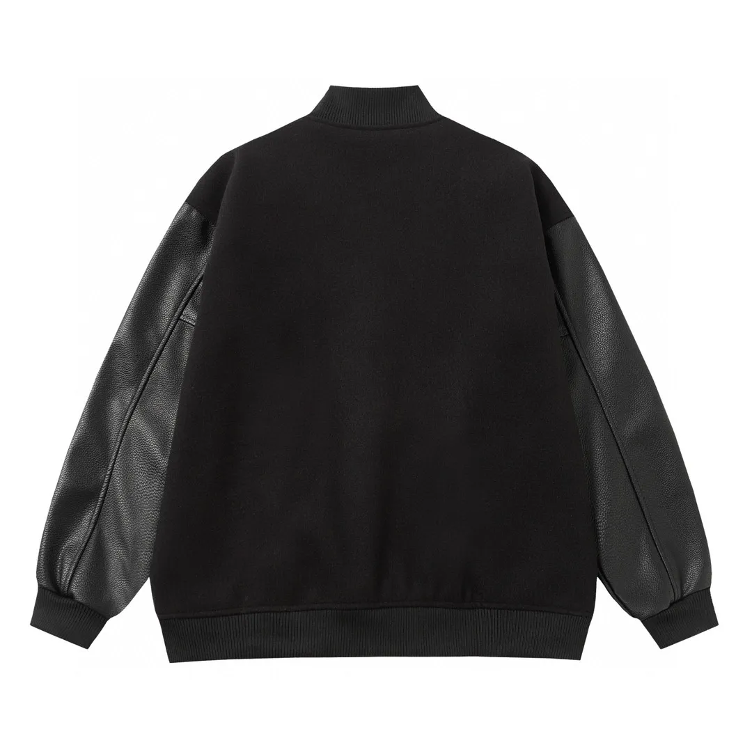 P370 Amiri 24SS catwalk baseball uniform. It adopts 10,000-needle embroidery technology, which is fashionable and versatile. It is made of dragon and phoenix nylon fabric, which is soft and comfortable. It is matched with pebbled sleeves and has a high-end atmosphere. Double zipper design on the pockets, one-to-one restoration. M l xl xxl