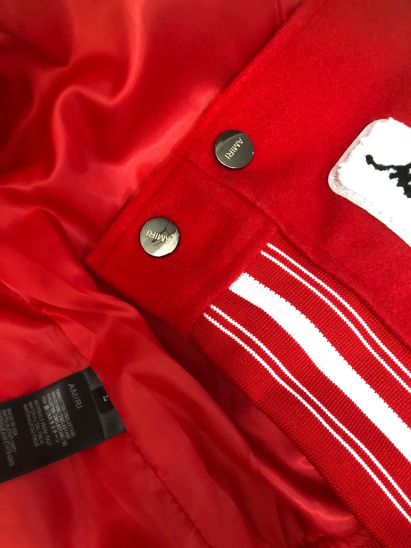P370 AMIRI's new baseball jacket with tiger towel embroidery and thousands of needle embroideries, made of high-weight dragon and phoenix nylon fabric with pebbled leather sleeves, and heavy-duty hardware buttons restored to 1:1 Size: M L XL XXL