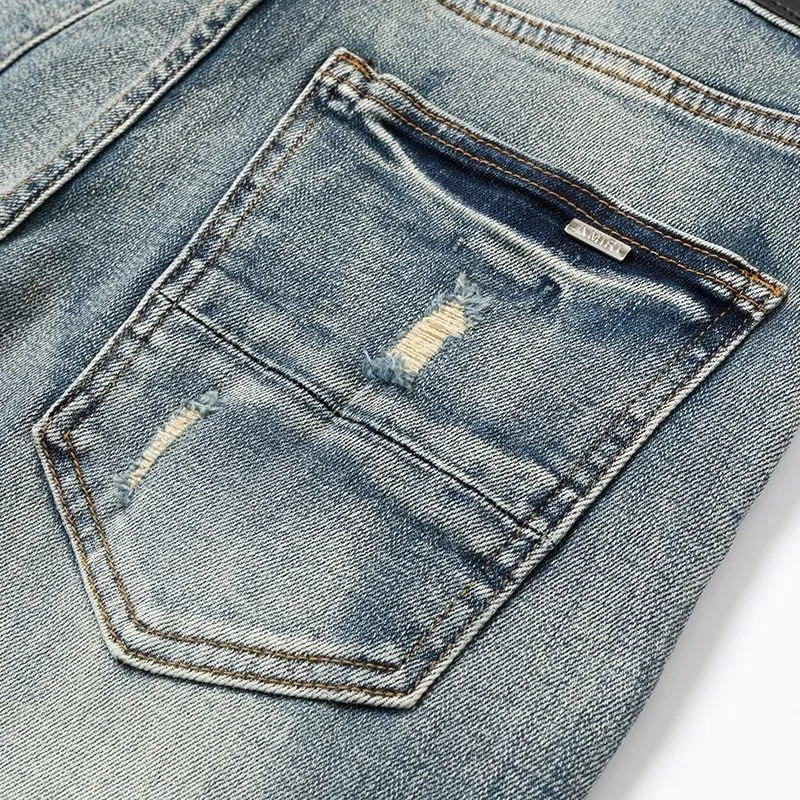 P166 Top replica AMIRI denim shorts AMIRI high street basic ripped tight stretch jeans trousers Amiriamiri is transliterated as Emil, which is the name of the founder. Mike Amiri, the founder of amiri, grew up in Los Angeles, USA. He was influenced by the local street culture Rock since he was a child, so he founded the amiri brand named after himself. A variety of trendy clothing meets the needs of different fashion players. Amiri clothing has novel and unique styles and is a well-known street brand in the United States. Many of its styles and styles are loved by many street photographers. Various clothing styles meet the needs of different people, show their unique temperament, and show the trend of dressing. amiri's jeans are relatively famous. Not only do they have many styles, but the quality of the jeans is also very good. Many celebrities have also worn amiri brand jeans. Fashionability.  Color; picture color Size: m l xl xxl