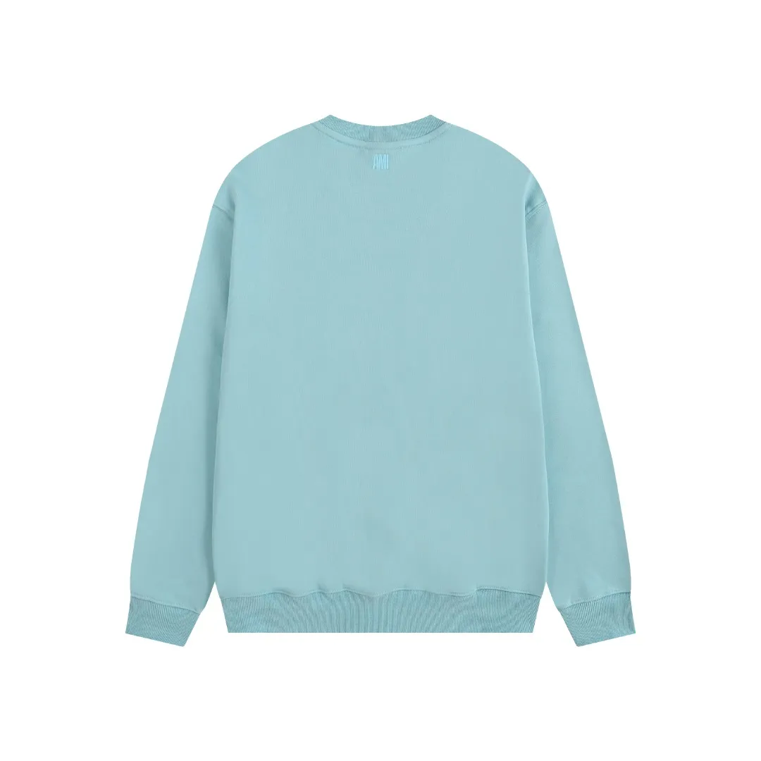 P150 Style No. 204 2025 embroidered large chapter style (15 colors in total) AMI 2025 autumn and winter classic large chapter round neck sweatshirt 15 colors to meet everyone’s needs. The fabric is made of 380g pure cotton fabric, which is thick and textured. The whole network’s counters purchase quality supporting output, which perfectly restores the genuine chapter. All the chapters are made of thick wool knitting. The absolute quality can be compared with any one in the market. There is no color difference in custom-dyed threads. The detailed accessories and tag packaging are all 1:1 with the genuine products, with the spirit of craftsmanship to give back to customers.   Color: Aqua Green Size: S M L XL