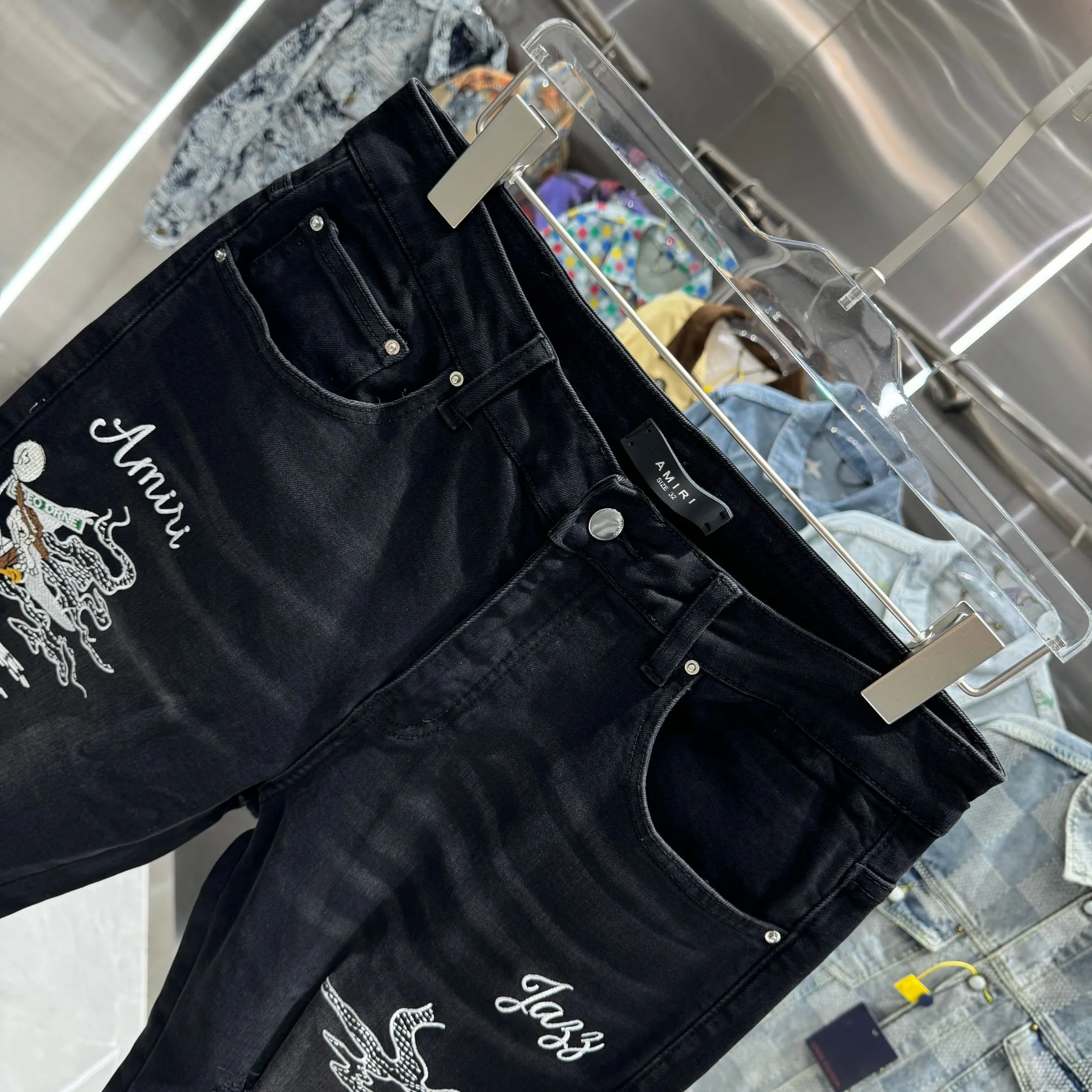 P290 Amiri ripped pattern letter embroidery street fashion slim fit stretch jeans Color Black Size 30 32 34 36 38