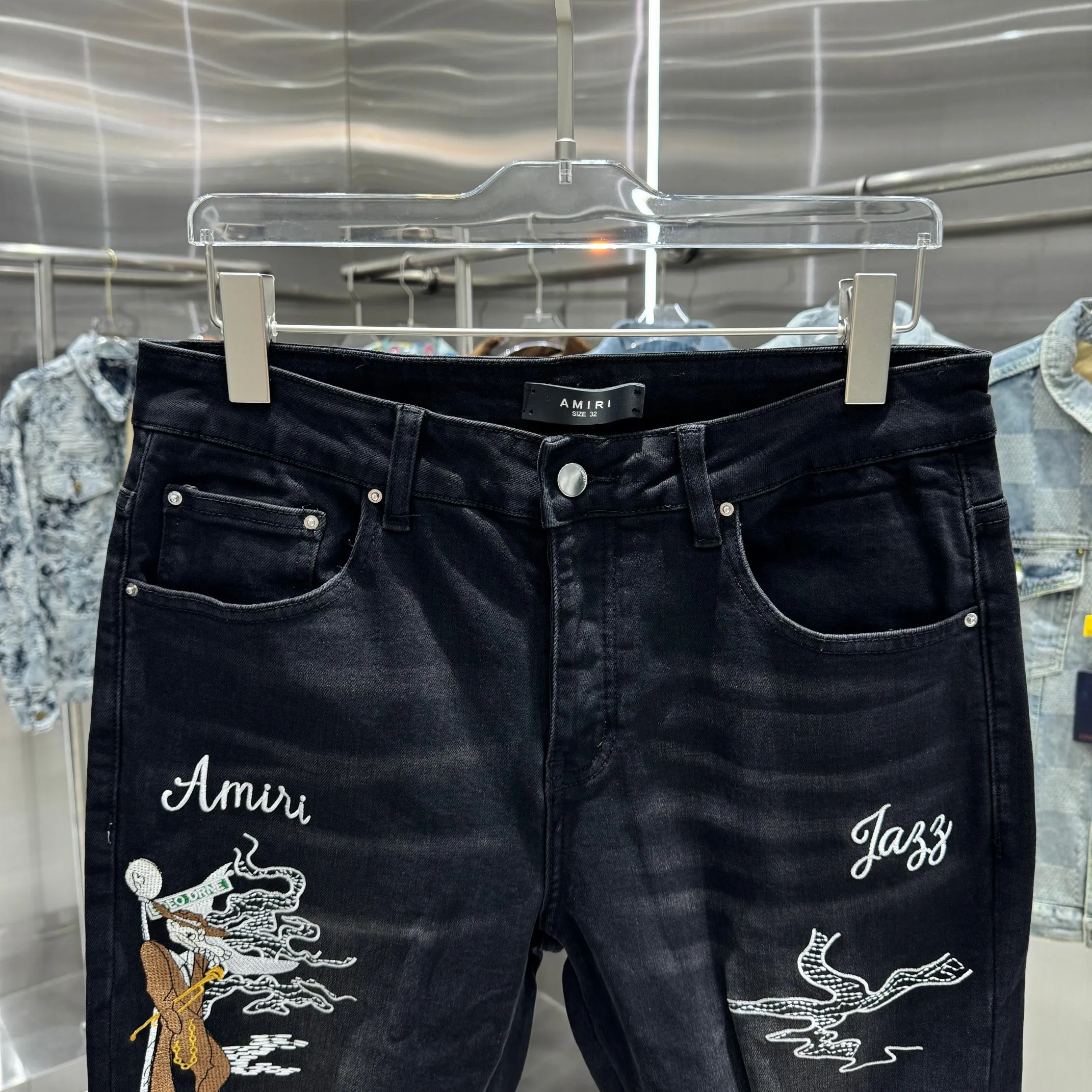 P290 Amiri ripped pattern letter embroidery street fashion slim fit stretch jeans Color Black Size 30 32 34 36 38