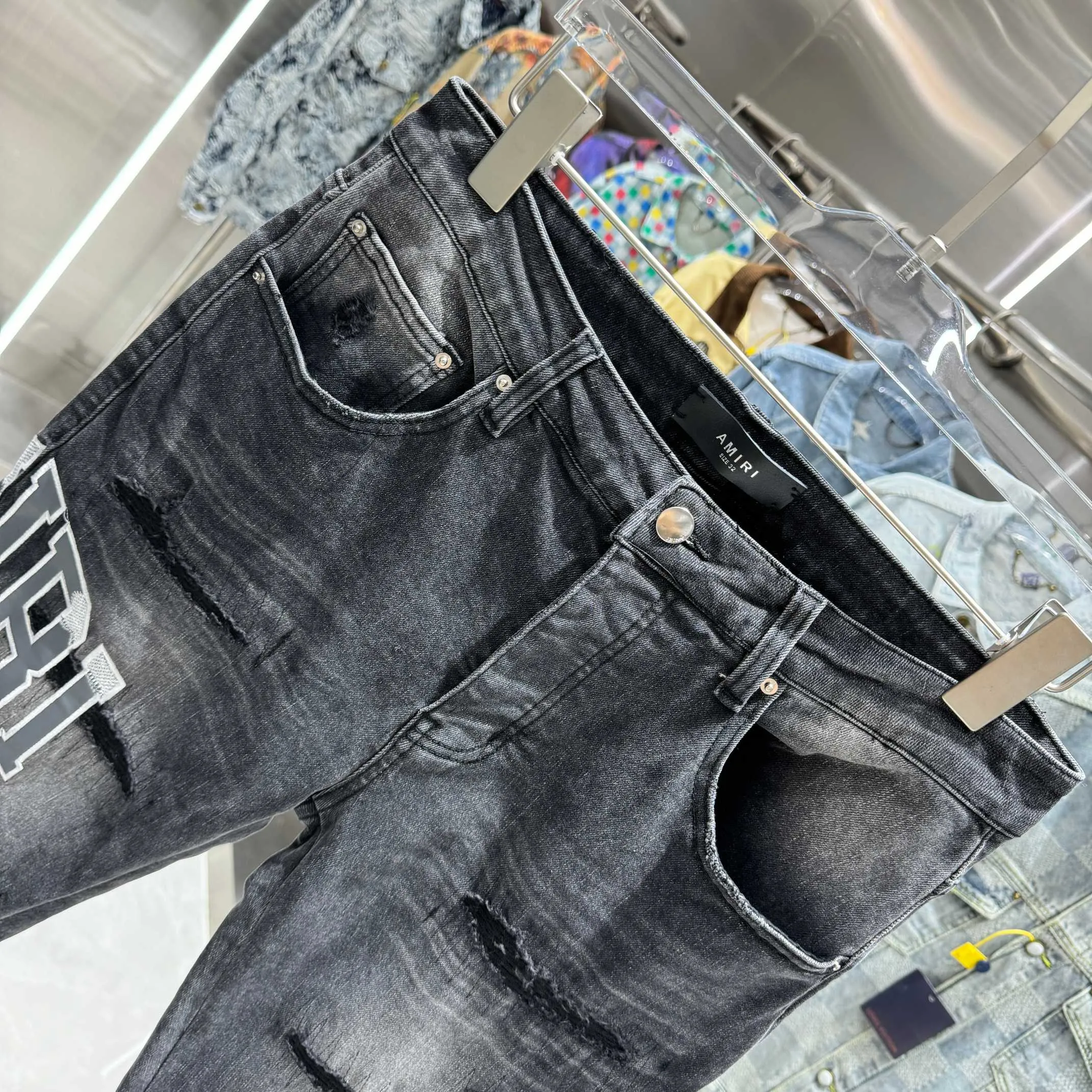P290 Amiri ripped letter embroidered street fashion slim fit stretch jeans Color Black Size 30 32 34 36 38