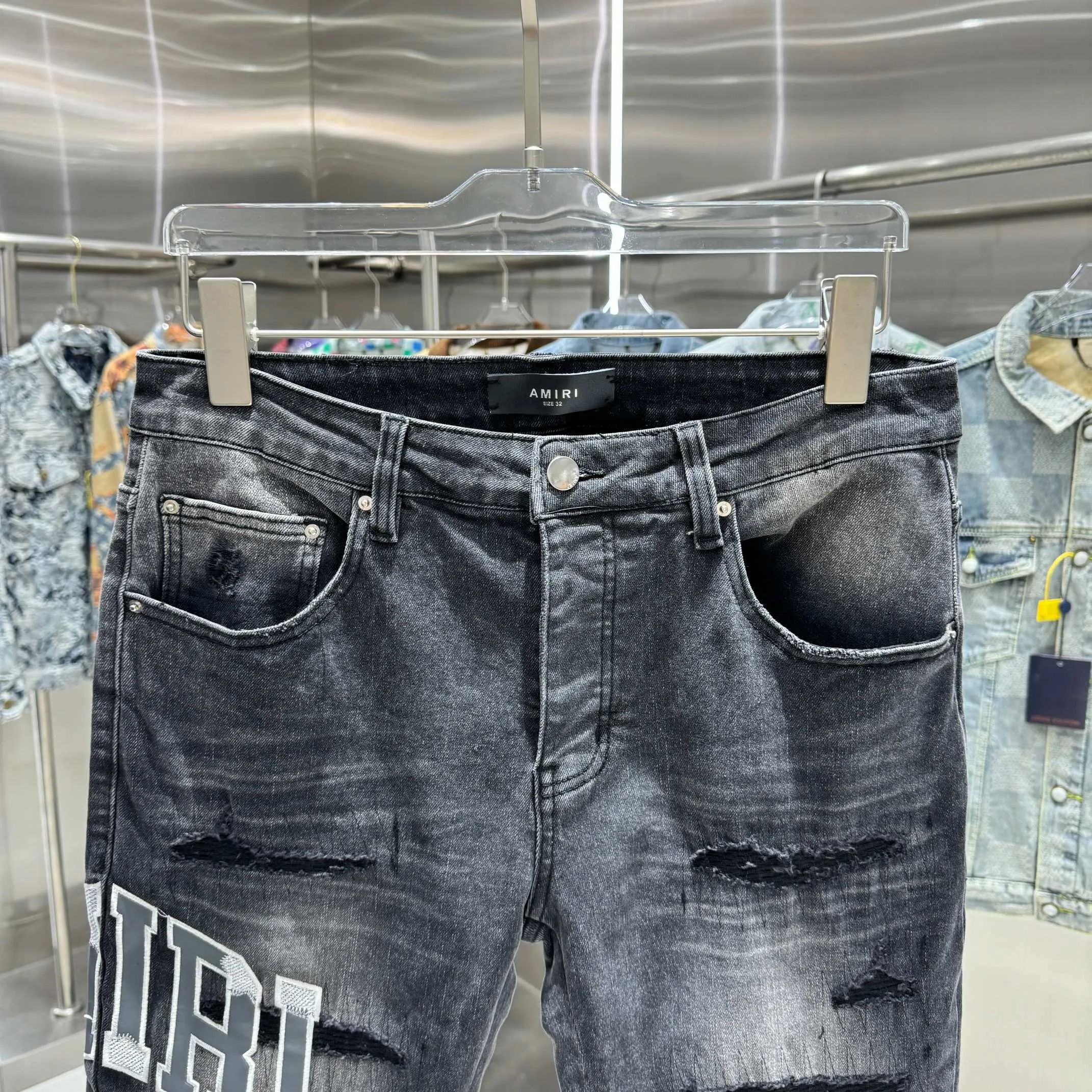 P290 Amiri ripped letter embroidered street fashion slim fit stretch jeans Color Black Size 30 32 34 36 38