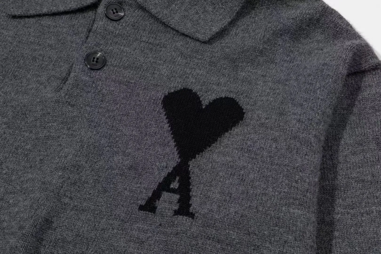 8199# Ami Paris2025 [New arrival in autumn and winter] Black love jacquard ADC Merino Polo collar pullover sweater, the whole body uses reverse bone stitching technology, the same oversize version for men and women, color: white apricot, dark gray, green khaki, size S-XL