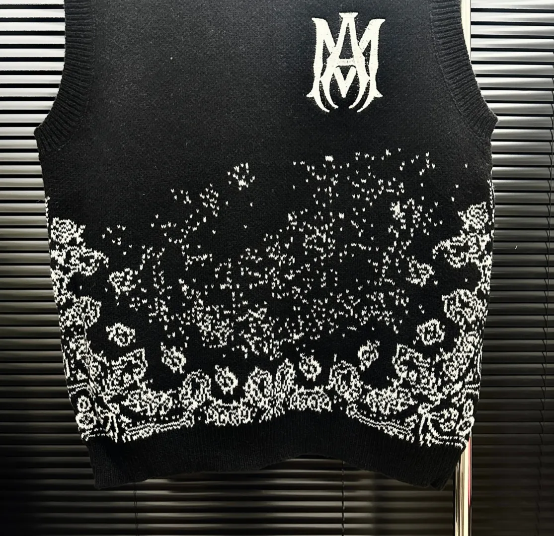 P230 Style: AMIRI Emir craft jacquard vest Size: S-XXL Fabric: Wool blend Accessories: Full set of customized original accessories No gender distinction, same style for men and women