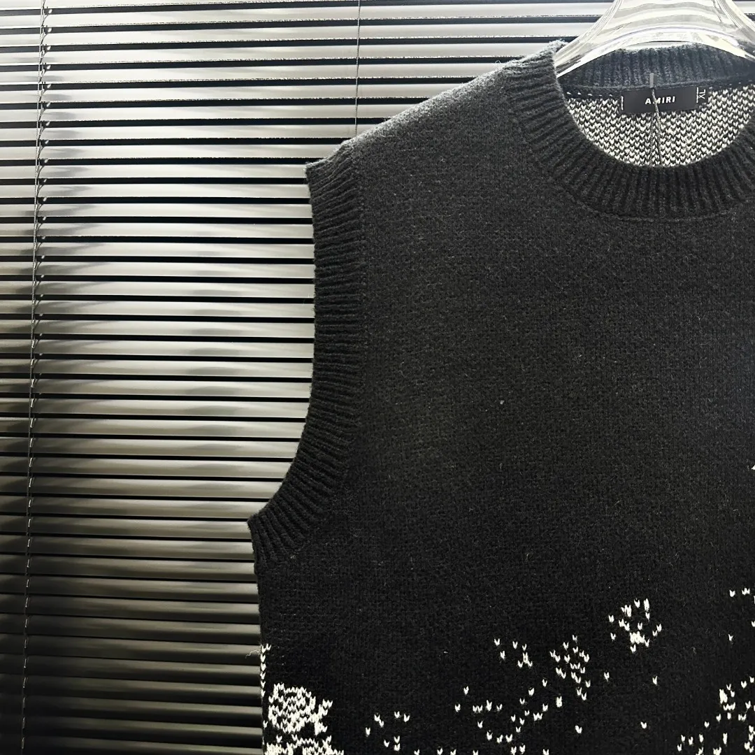 P230 Style: AMIRI Emir craft jacquard vest Size: S-XXL Fabric: Wool blend Accessories: Full set of customized original accessories No gender distinction, same style for men and women