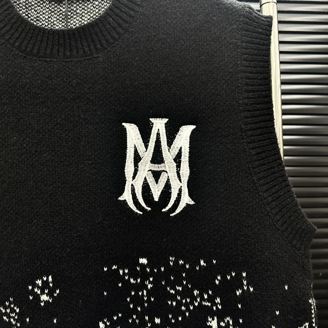 P230 Style: AMIRI Emir craft jacquard vest Size: S-XXL Fabric: Wool blend Accessories: Full set of customized original accessories No gender distinction, same style for men and women