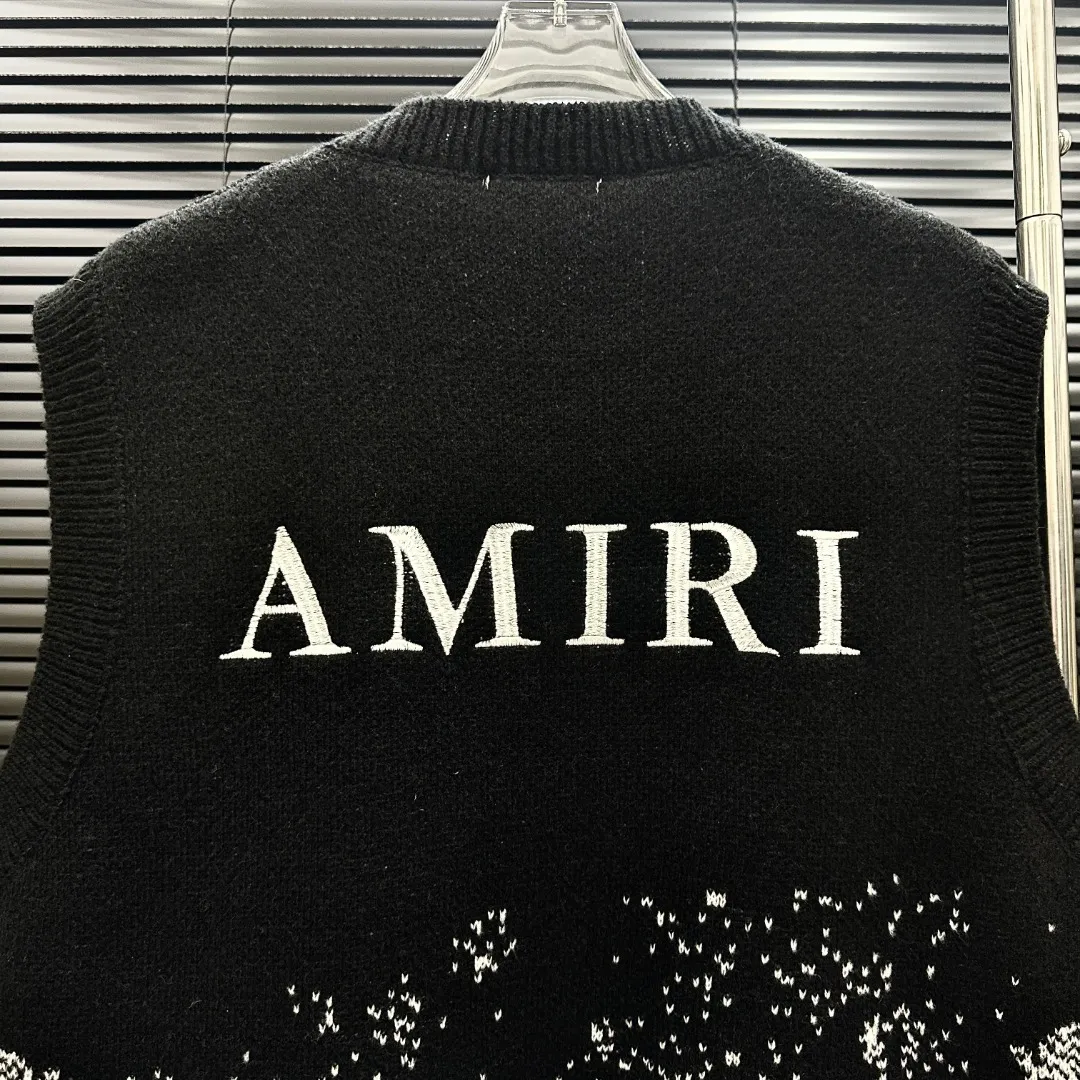 P230 Style: AMIRI Emir craft jacquard vest Size: S-XXL Fabric: Wool blend Accessories: Full set of customized original accessories No gender distinction, same style for men and women