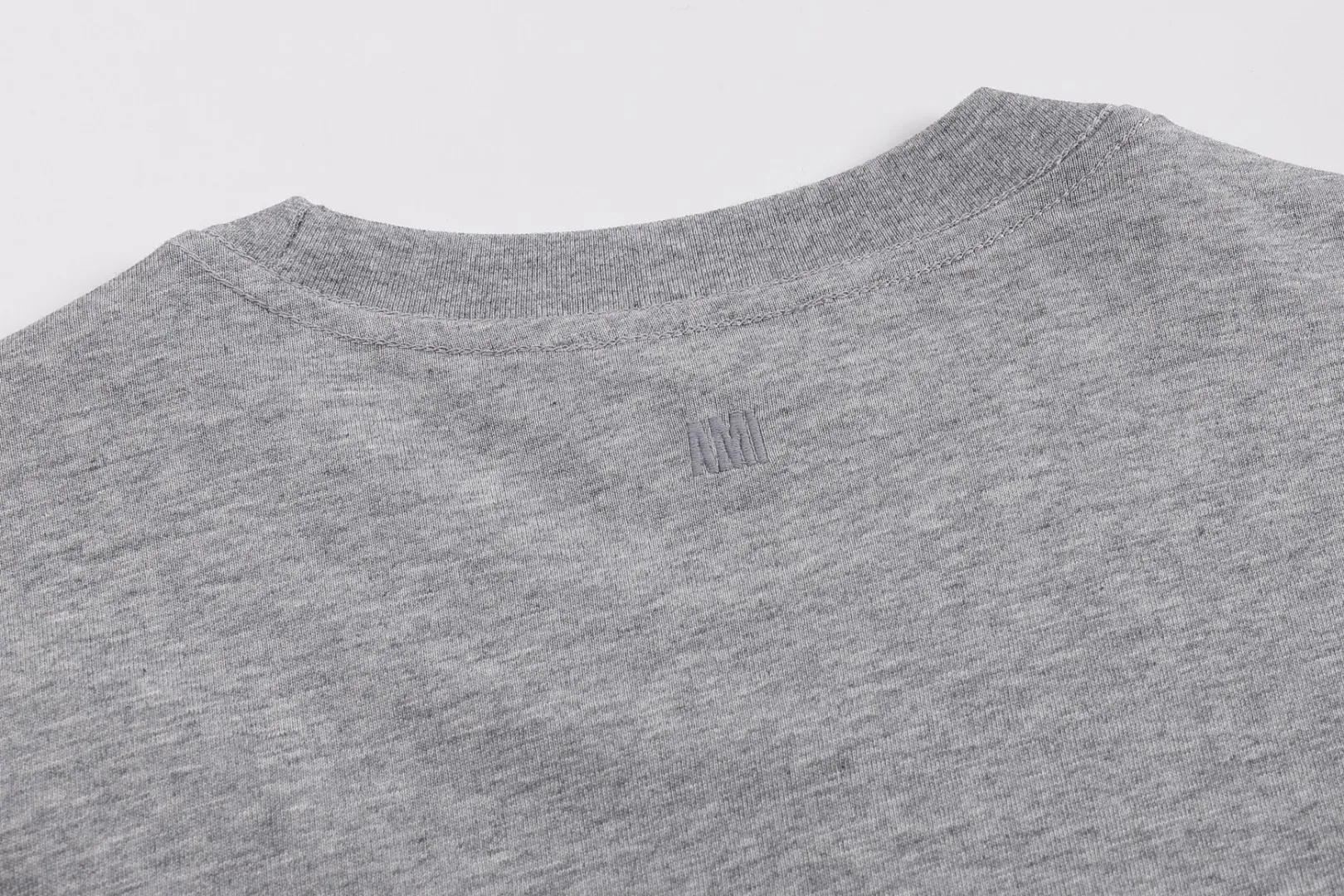 P114 Style No. 125 AMI&WDC [Cui Woo-sik co-branded model] AMI 2025 spring and summer new style short-sleeved genuine original 1;1 mold color: gray Size: S-XL
