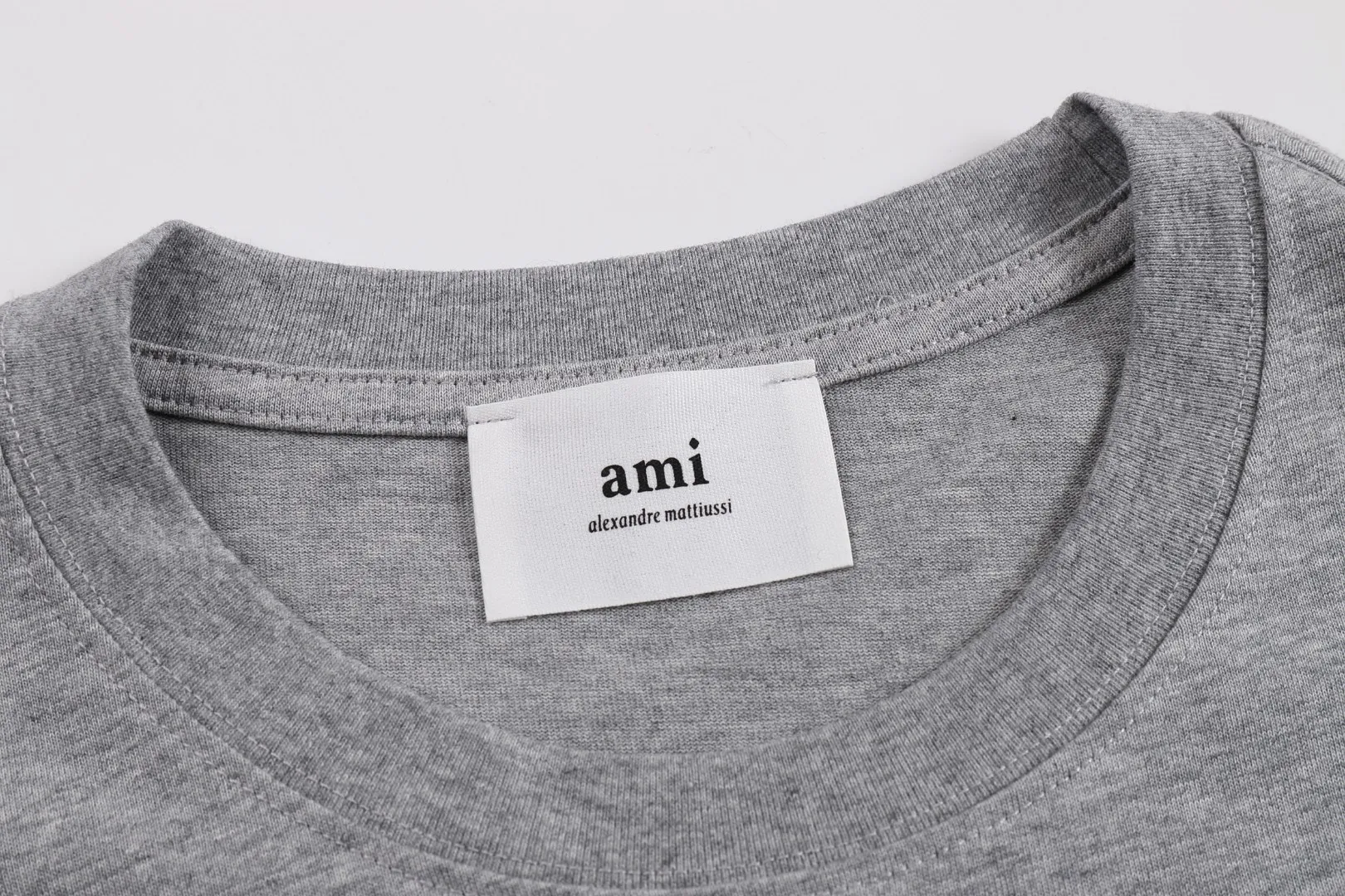 P114 Style No. 125 AMI&WDC [Cui Woo-sik co-branded model] AMI 2025 spring and summer new style short-sleeved genuine original 1;1 mold color: gray Size: S-XL