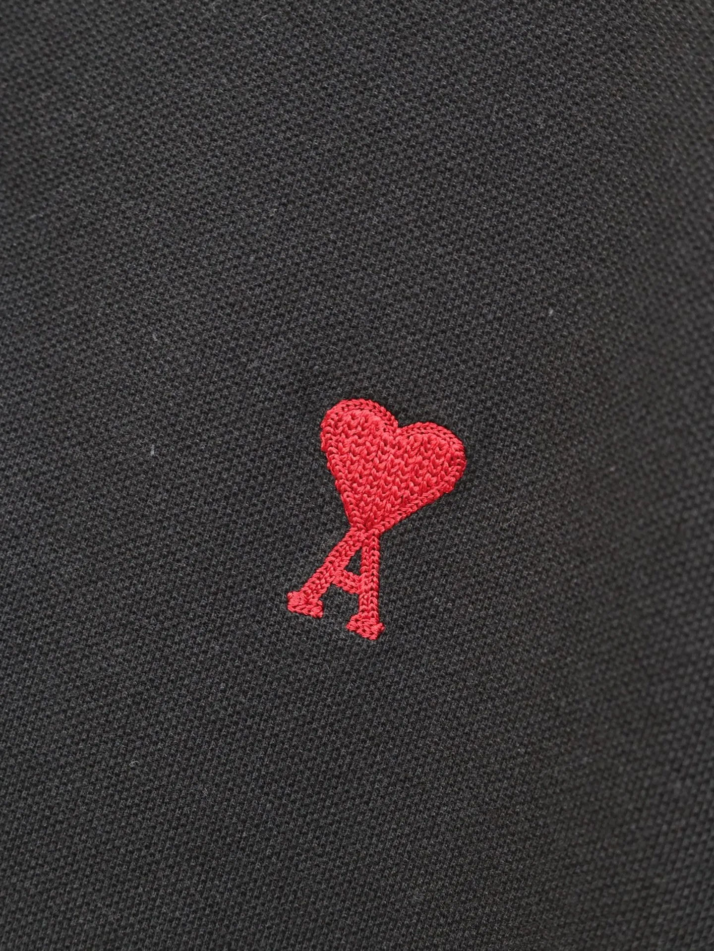 🅿️310 Ami Paris*/25 new love embroidered Polo shirt adopts imported machine embroidery technology and uses advanced computer control system and precision mechanical components to realize Ami love embroidery operation with high precision. The lines are smooth and delicate. The fabrics have been washed and feel better. Not easy to deform, not easy to shrink, not easy to fade, and maintain long-term beauty. Size: S/M/L/XL