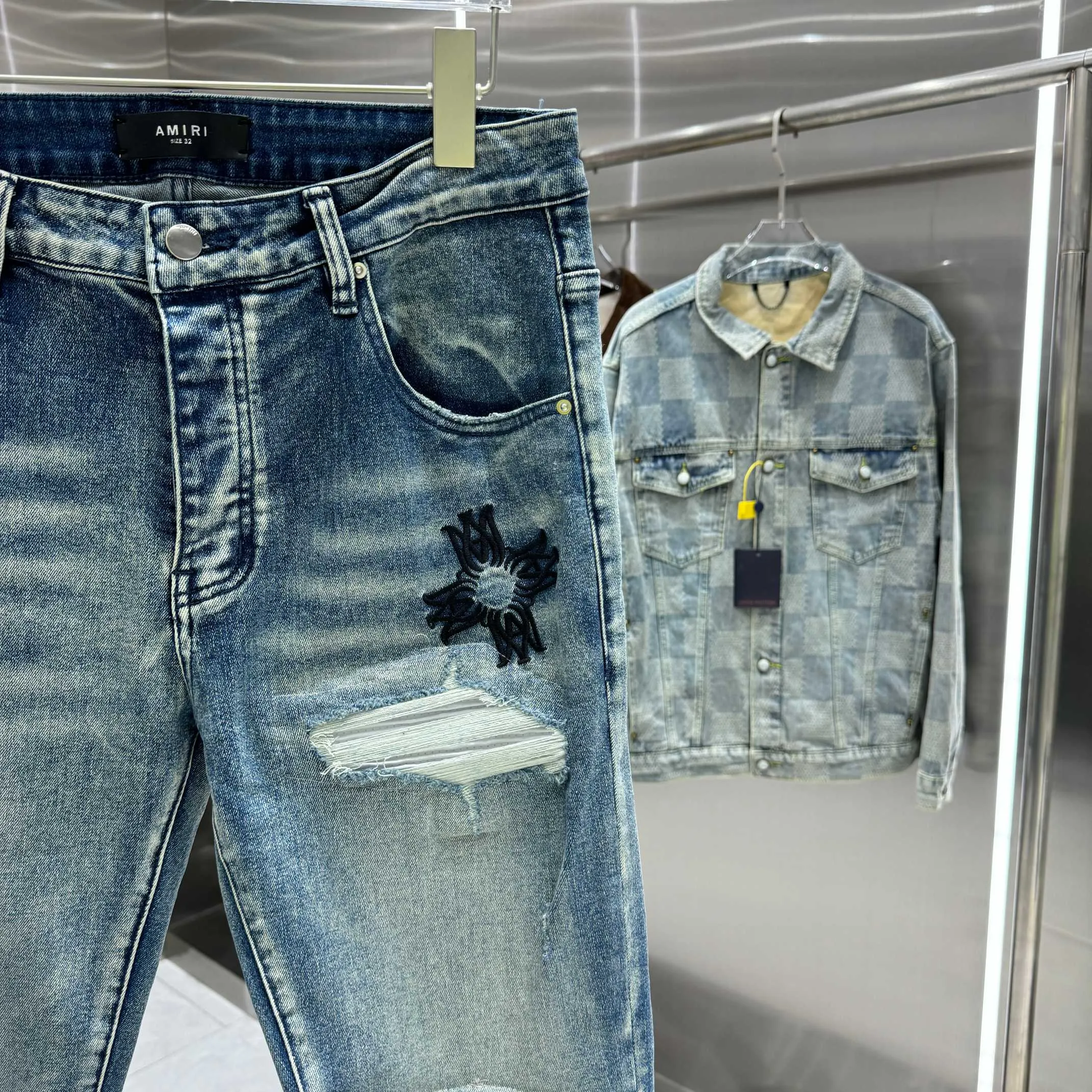 P280 Amiri ripped embroidery pattern craft street fashion slim fit stretch jeans color blue size 30 32 34 36 38