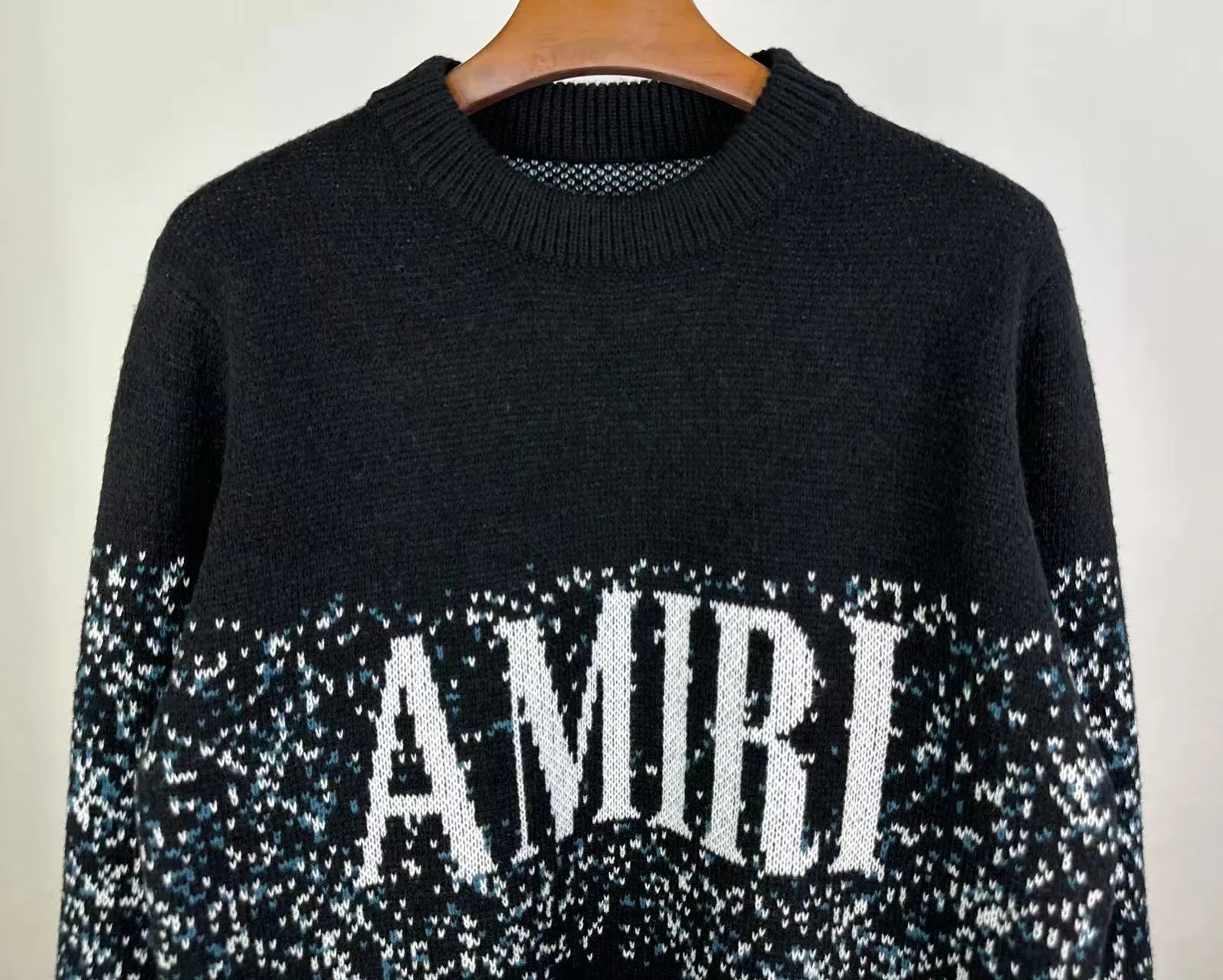 P250 🎉AMIRI new autumn and winter sweater classic logo jacquard on the front Color: Black Sky Blue Grass Green Size: S M L XL XXL