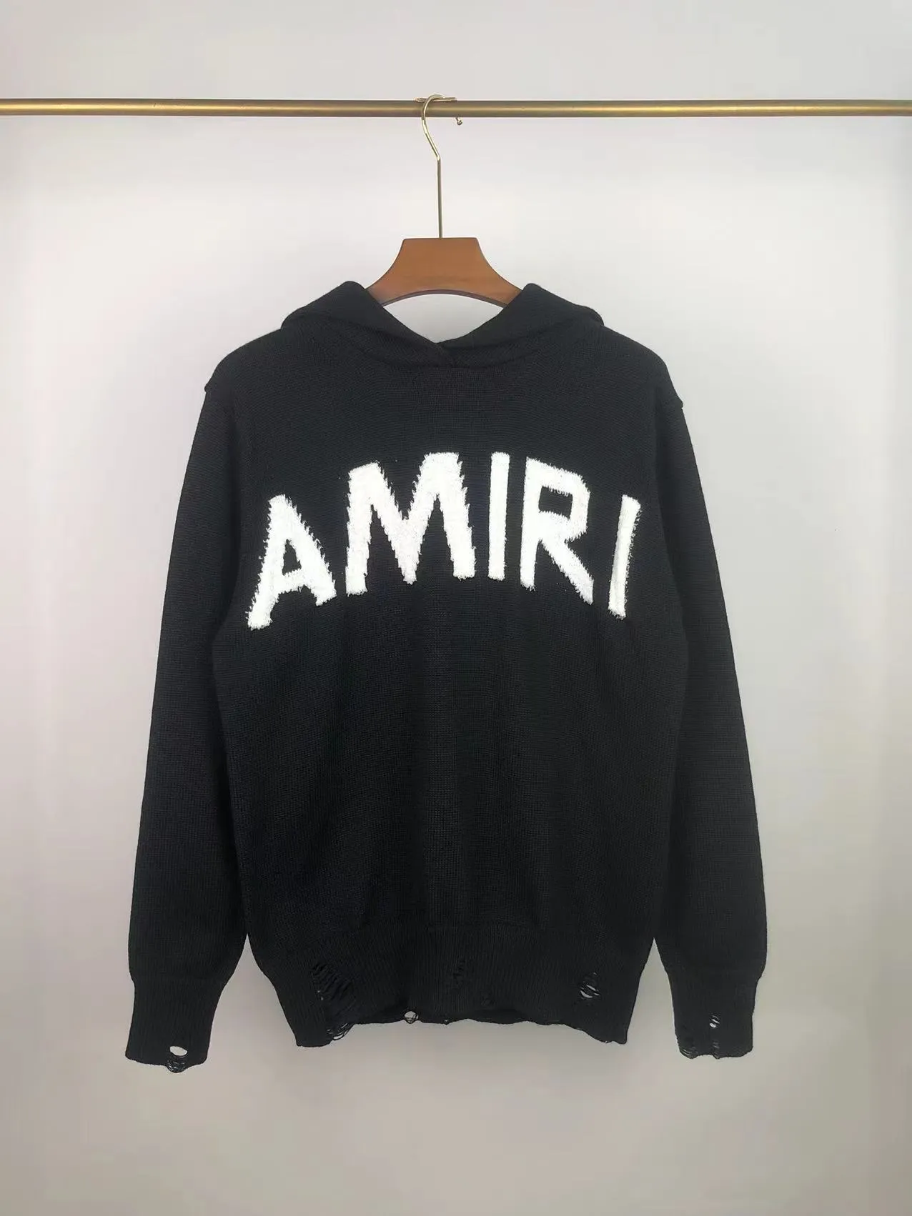 P270 🎉 AMIRI new letter logo jacquard, tassels destroyed holes European and American style (hooded style) sweater, color: pearl white, black size: S M L XL XXL