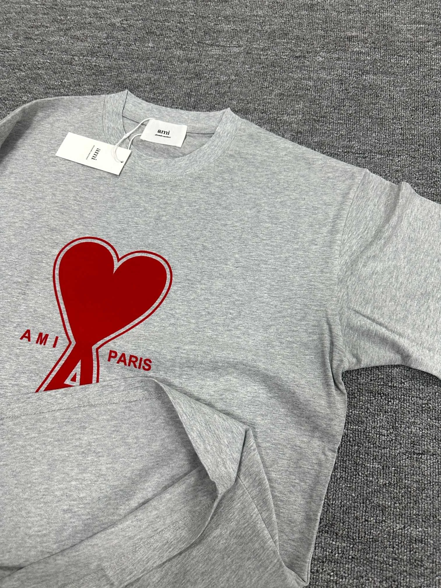 🅿️180 Ami* 2025 spring and summer new style Ami love letter red flocking Customized double yarn plain cotton fabric Short-sleeved T-shirt Uniform for men and women Color: black white floral gray Size: S (90-130 pounds) M (120-150 pounds) L (140-165 pounds) XL (160-180 pounds) XXL (180-210 pounds)