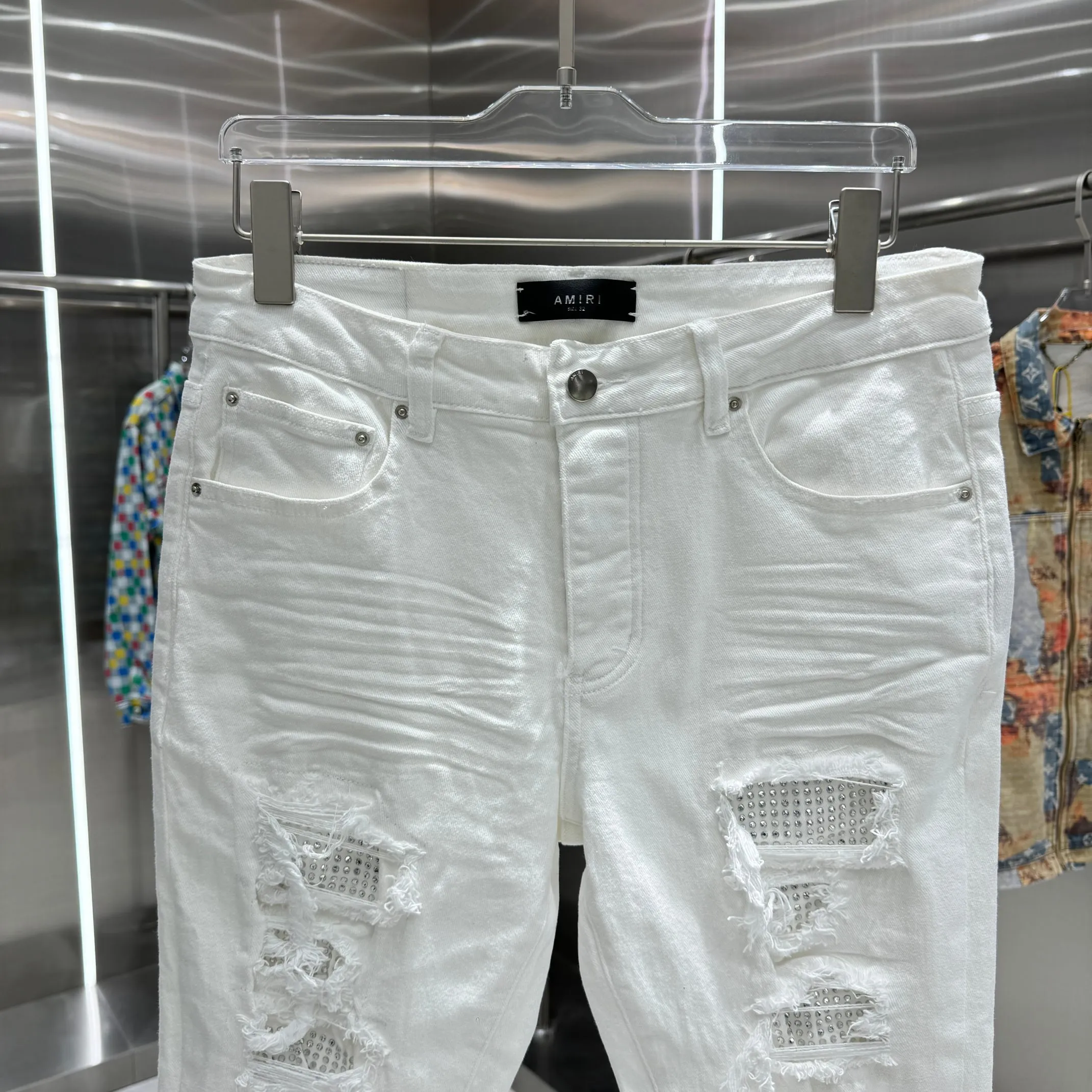 P290 Amiri ripped patchwork hot-drilled process street fashion slim fit stretch jeans Color White Size 30 32 34 36 38