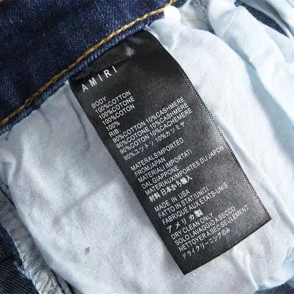 #M44 P168💰 Amiri classic embroidered patched leather ripped letter skinny jeans. Slim skinny jeans. Produced by a major washed factory. Full of high-end feel. Knee part destroyed design with patchwork design. Already used as facade design. Leather waist nameplate. The focus of this style is not on the washing, but on the destroyed shape and version. The secret lies in the craftsmanship of the master. The cost of post-processing, grinding, cutting, etc. is far beyond the cost of assembly line products. Color: Picture color Size: 30-32-34-36