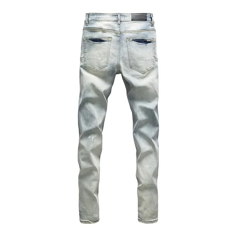 #N18 P246💰 (Top version) AMIRI hot high street jeans slim fit stretch washed knife cut trousers for men AMIRI amiri is transliterated as Emil, which is the name of the founder. Mike Amiri, the founder of amiri, grew up in Los Angeles, USA. He was influenced by local street culture and Punk Rock since childhood, so he founded the amiri brand named after himself. A variety of trendy brand clothing meets the needs of different fashion players. Amiri clothing has novel and unique styles and is a well-known street brand in the United States. The styles and styles of many clothes are loved by many street photographers. The various clothing styles meet the dressing needs of different people, show their unique temperament, and show the trend of dressing. amiri's jeans are relatively famous. Not only do they have many styles, but the quality of the jeans is also very good. Many celebrities have also worn amiri brand jeans. Color: Picture color Size: 28, 30, 32, 34, 36 28 30 32 34 36 Waist 71 76 81 86 91 Qianlang 26.5 27.5 28.5 29.5 30.5 Hou Lang 37 38 39 40 41 Foot 14 14.8 15.6 16.4 17.2 Foreign Minister 100 102 104 106 107