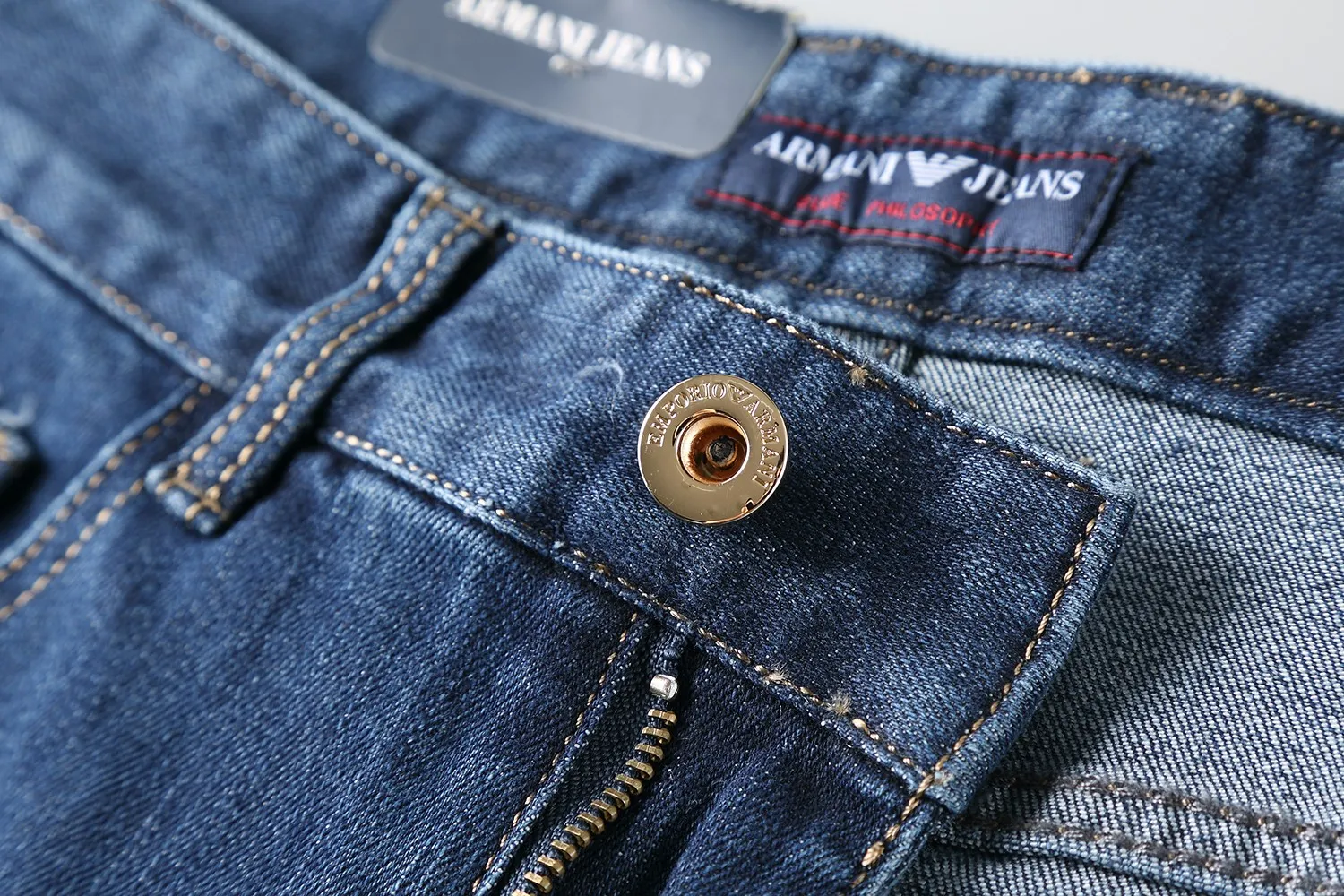 P240 - New style for autumn and winter: 9963ARMAN丨High-end and elegant men's jeans straight and versatile, fashionable and handsome men's trousers 29-42