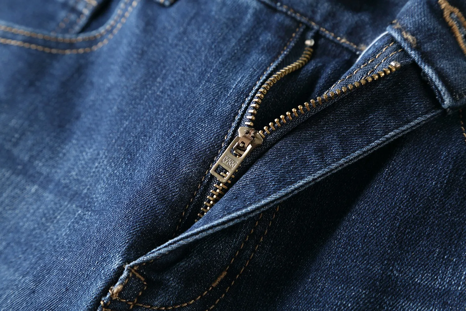 P240 - New style for autumn and winter: 9963ARMAN丨High-end and elegant men's jeans straight and versatile, fashionable and handsome men's trousers 29-42