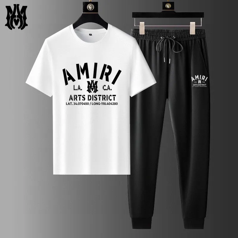 P320 [AMIRI] (Fat Man Gospel) The same style as the 2025 official website. World-renowned luxury brand. Summer men's (double mercerized) high-quality 🐂 suit. It is made of imported original fabrics. It is fashionable and trendy in the season. It is versatile and popular. Simple and elegant, precise workmanship allows you to be at the top of fashion. Size: M-5XL (can be worn up to 220 pounds)