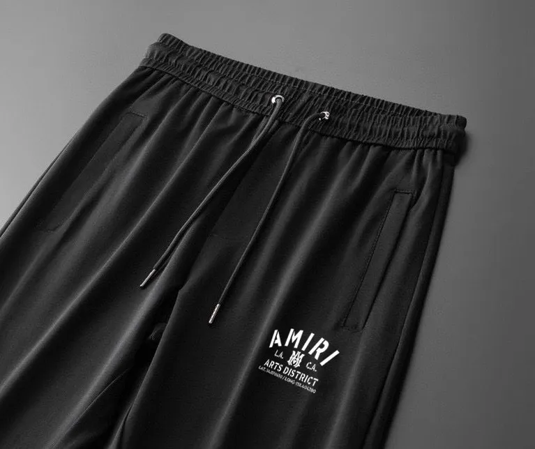 P320 [AMIRI] (Fat Man Gospel) The same style as the 2025 official website. World-renowned luxury brand. Summer men's (double mercerized) high-quality 🐂 suit. It is made of imported original fabrics. It is fashionable and trendy in the season. It is versatile and popular. Simple and elegant, precise workmanship allows you to be at the top of fashion. Size: M-5XL (can be worn up to 220 pounds)