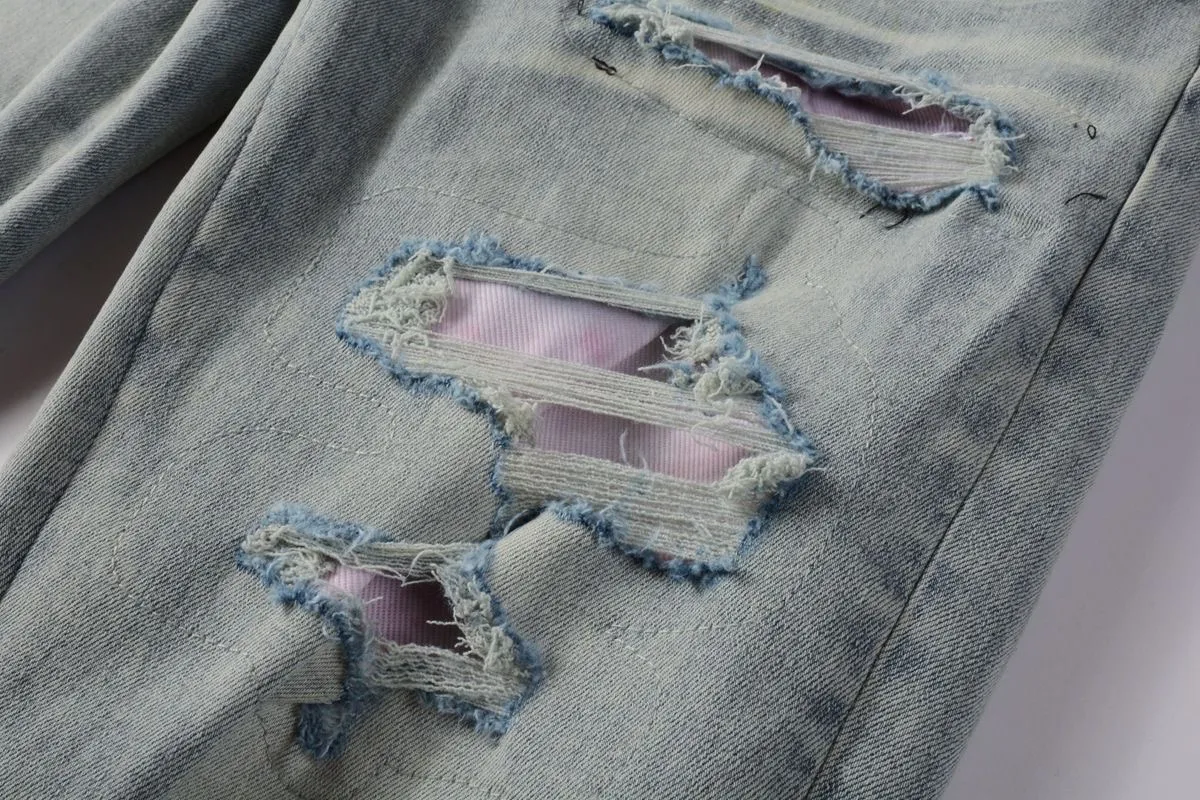 P220 💰 AMIRI patch embroidery jeans trousers AMIRI high street basic ripped tight elastic jeans trousers amiri brand jeans break the production process and cutting of the original jeans, the fabrics are softer and more comfortable Hand-sewn collar label Customized logo buttons Genuine leather tag Color: Picture color Size: 30-32-34-36