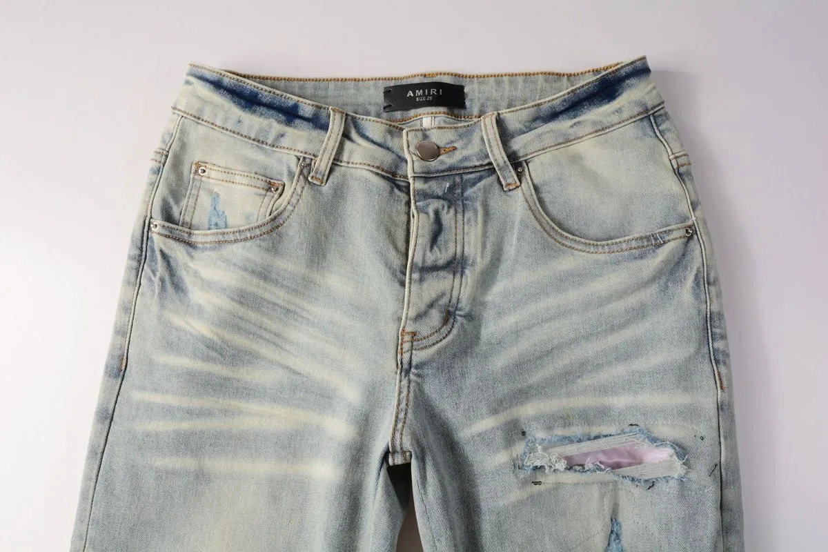 P220 💰 AMIRI patch embroidery jeans trousers AMIRI high street basic ripped tight elastic jeans trousers amiri brand jeans break the production process and cutting of the original jeans, the fabrics are softer and more comfortable Hand-sewn collar label Customized logo buttons Genuine leather tag Color: Picture color Size: 30-32-34-36