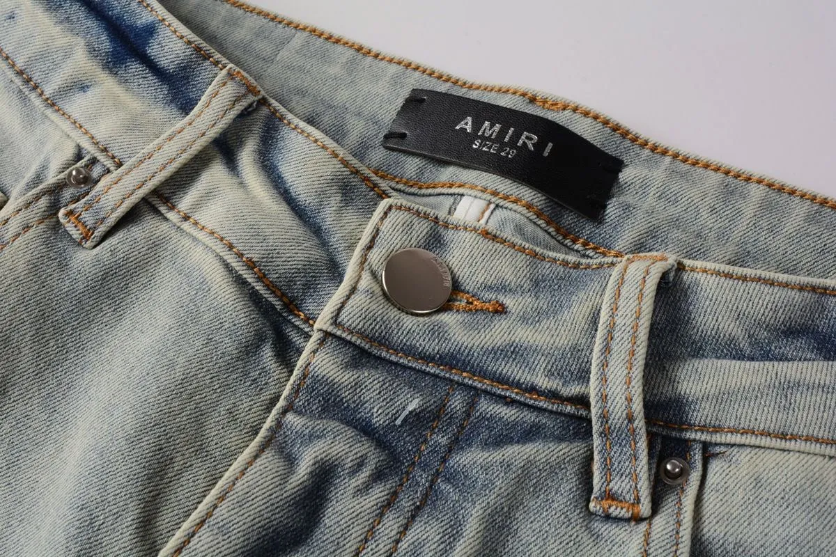 P220 💰 AMIRI patch embroidery jeans trousers AMIRI high street basic ripped tight elastic jeans trousers amiri brand jeans break the production process and cutting of the original jeans, the fabrics are softer and more comfortable Hand-sewn collar label Customized logo buttons Genuine leather tag Color: Picture color Size: 30-32-34-36