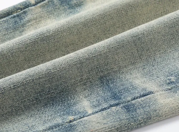 #N23 P246💰 (Top version) AMIRI hot high street jeans slim fit stretch washed knife cut trousers for men AMIRI amiri is transliterated as Emil, which is the name of the founder. Mike Amiri, the founder of amiri, grew up in Los Angeles, USA. He was influenced by local street culture and Punk Rock since childhood, so he founded the amiri brand named after himself. A variety of trendy brand clothing meets the needs of different fashion players. Amiri clothing has novel and unique styles and is a well-known street brand in the United States. The styles and styles of many clothes are loved by many street photographers. The various clothing styles meet the dressing needs of different people, show their unique temperament, and show the trend of dressing. amiri's jeans are relatively famous. Not only do they have many styles, but the quality of the jeans is also very good. Many celebrities have also worn amiri brand jeans. Color: Picture color Size: 28, 30, 32, 34, 36 28 30 32 34 36 Waist 71 76 81 86 91 Qianlang 26.5 27.5 28.5 29.5 30.5 Hou Lang 37 38 39 40 41 Foot 14 14.8 15.6 16.4 17.2 Foreign Minister 100 102 104 106 107