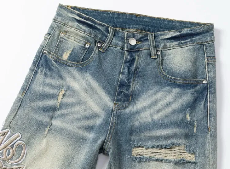 #N23 P246💰 (Top version) AMIRI hot high street jeans slim fit stretch washed knife cut trousers for men AMIRI amiri is transliterated as Emil, which is the name of the founder. Mike Amiri, the founder of amiri, grew up in Los Angeles, USA. He was influenced by local street culture and Punk Rock since childhood, so he founded the amiri brand named after himself. A variety of trendy brand clothing meets the needs of different fashion players. Amiri clothing has novel and unique styles and is a well-known street brand in the United States. The styles and styles of many clothes are loved by many street photographers. The various clothing styles meet the dressing needs of different people, show their unique temperament, and show the trend of dressing. amiri's jeans are relatively famous. Not only do they have many styles, but the quality of the jeans is also very good. Many celebrities have also worn amiri brand jeans. Color: Picture color Size: 28, 30, 32, 34, 36 28 30 32 34 36 Waist 71 76 81 86 91 Qianlang 26.5 27.5 28.5 29.5 30.5 Hou Lang 37 38 39 40 41 Foot 14 14.8 15.6 16.4 17.2 Foreign Minister 100 102 104 106 107