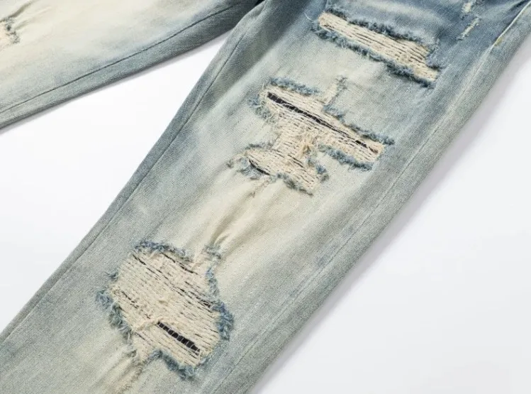 #N23 P246💰 (Top version) AMIRI hot high street jeans slim fit stretch washed knife cut trousers for men AMIRI amiri is transliterated as Emil, which is the name of the founder. Mike Amiri, the founder of amiri, grew up in Los Angeles, USA. He was influenced by local street culture and Punk Rock since childhood, so he founded the amiri brand named after himself. A variety of trendy brand clothing meets the needs of different fashion players. Amiri clothing has novel and unique styles and is a well-known street brand in the United States. The styles and styles of many clothes are loved by many street photographers. The various clothing styles meet the dressing needs of different people, show their unique temperament, and show the trend of dressing. amiri's jeans are relatively famous. Not only do they have many styles, but the quality of the jeans is also very good. Many celebrities have also worn amiri brand jeans. Color: Picture color Size: 28, 30, 32, 34, 36 28 30 32 34 36 Waist 71 76 81 86 91 Qianlang 26.5 27.5 28.5 29.5 30.5 Hou Lang 37 38 39 40 41 Foot 14 14.8 15.6 16.4 17.2 Foreign Minister 100 102 104 106 107