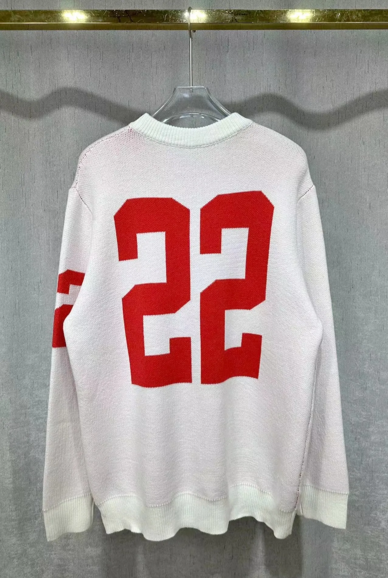 P230 🎉AMIRI new autumn and winter sweater Amiri exclusive logo jacquard on the front, 22 number jacquard on the back Color: White Black Size: S M L XL XXL