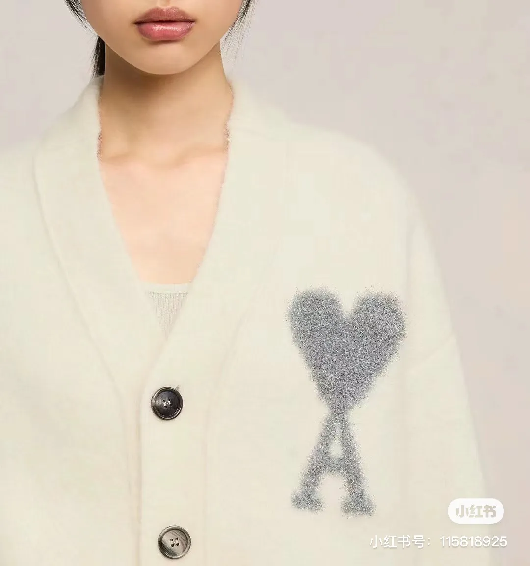 A8148# [Christmas Capsule Series] AMI Paris 2023 autumn and winter new silver big heart alpaca blend soft and waxy cardigan knitted sweater Oversize version for men and women Color: off-white Size: S-XL