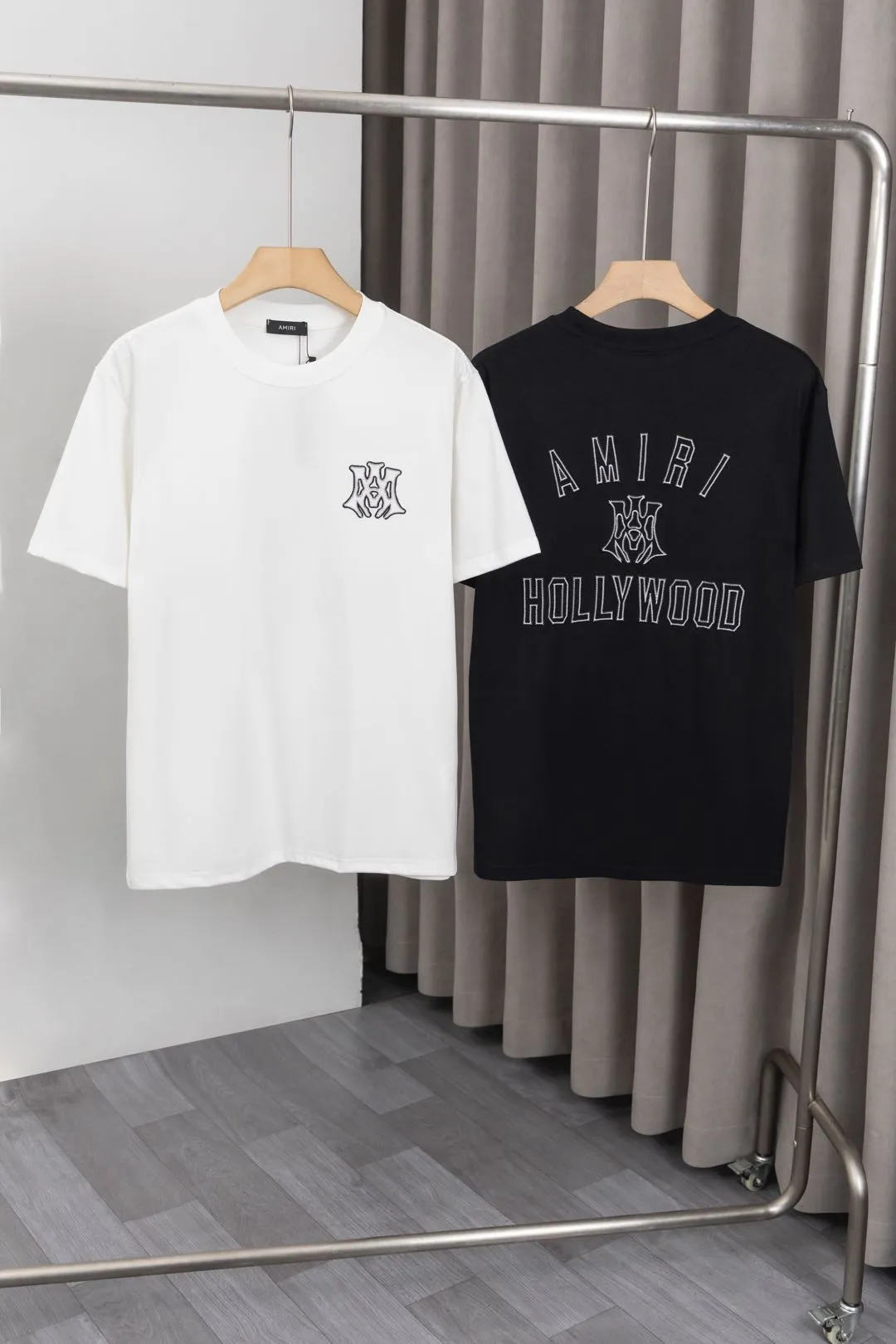 P130 Color: black, white, size: M～3XL