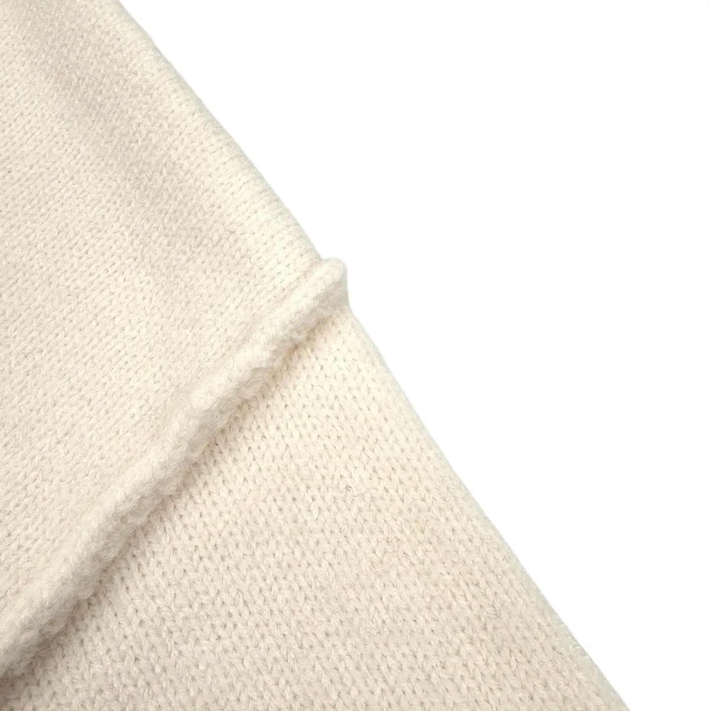 🅿️500 [Exclusive supply] Ami love jacquard woolen cardigan (apricot color). The original purchase was 4,900 and developed. The fabric is made of custom-woven luxurious Merino wool. It is soft and delicate. It is comfortable and close to the skin. It is made of high-grade gray as ink. It is calm and restrained. A contrasting love heart jumps on the chest. It quietly exudes its own charming halo. The brand is fully recognizable. It has a unique cardigan silhouette and exquisite button design. It interprets the elegance and spontaneity of French fashion, is the ultimate simplification of color, and conveys the love and persistence of life. Meet the ultimate simplicity and the well-deserved king of all-match. Made of jacquard tissue imported from Germany, the arrangement and interweaving of yarns are precisely controlled and carefully interwoven on the loom. The Ami love jacquard artistic pattern inlay makes the fabric more vivid and three-dimensional. Garment washing water softening and deodorizing process uses professional washing equipment and specific detergents to deeply clean and deodorize clothes to improve the feel and appearance of clothes. Size:S-M-L-XL