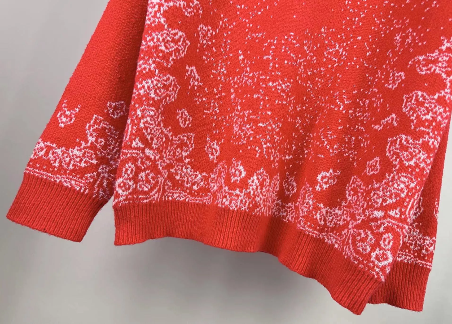 P240 🎉AMIRI new sweater Amiri exclusive logo jacquard on the front, letter logo jacquard on the back Color: Red Black Size: S M L XL XXL