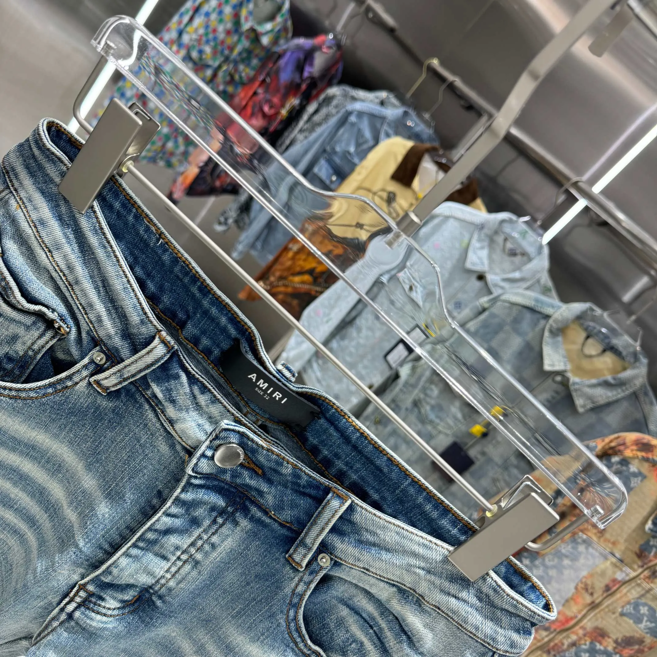 P290 Amiri ripped letter embroidery craft street fashion slim fit stretch jeans color blue size 30 32 34 36 38